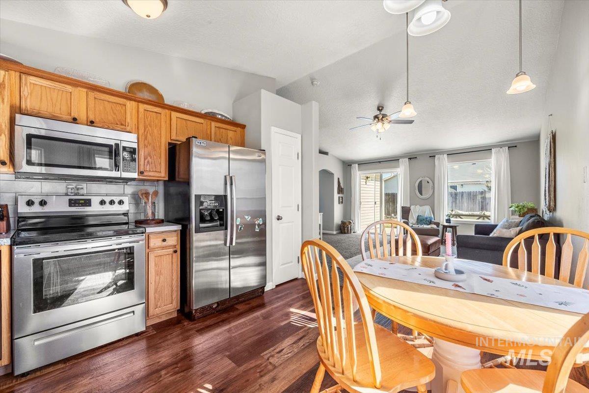 3208 Ivy Ct. Property Photo 12