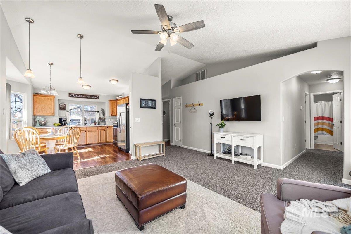 3208 Ivy Ct. Property Photo 13