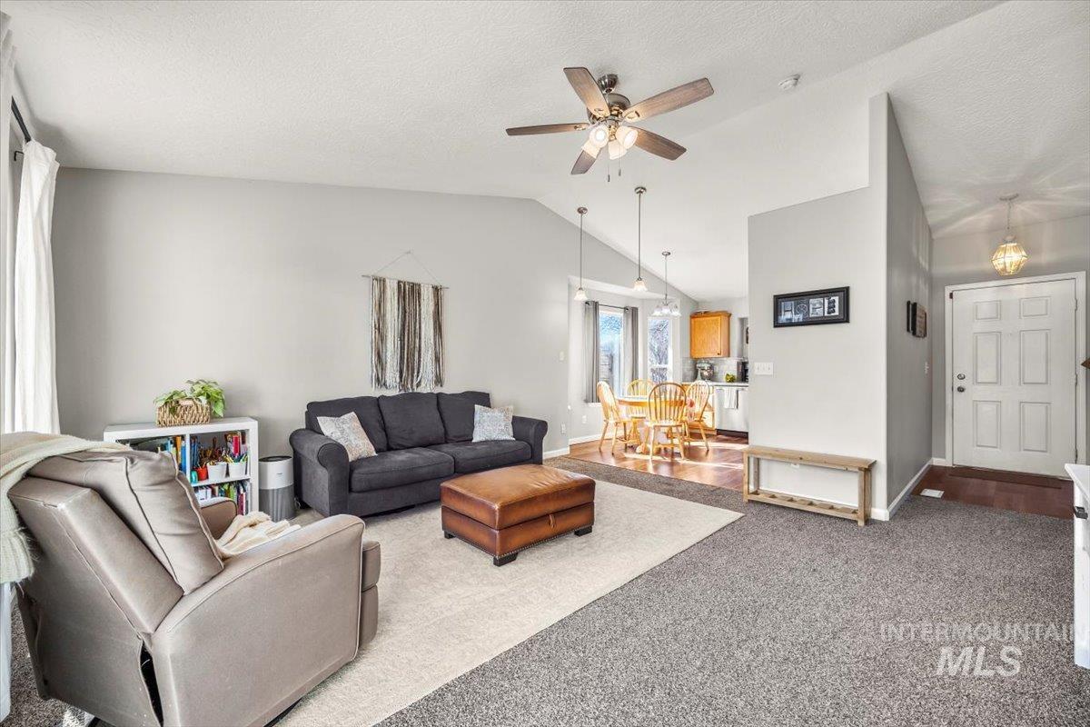 3208 Ivy Ct. Property Photo 16