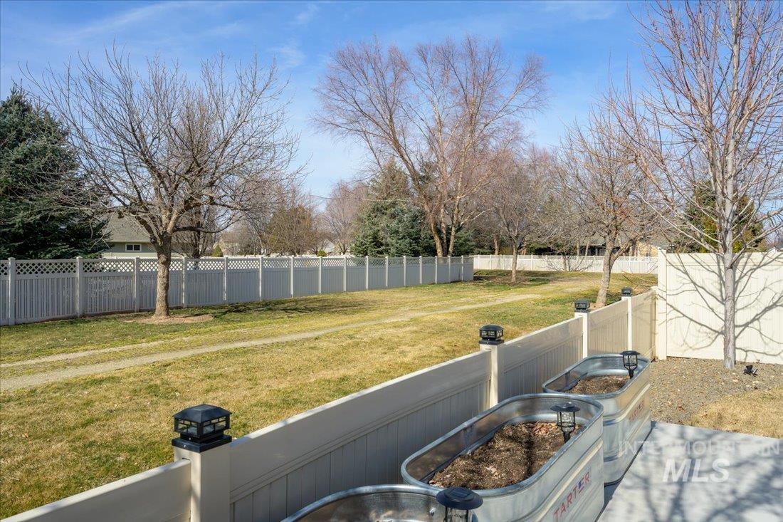 3345 N Sirocco Avenue Property Photo 11