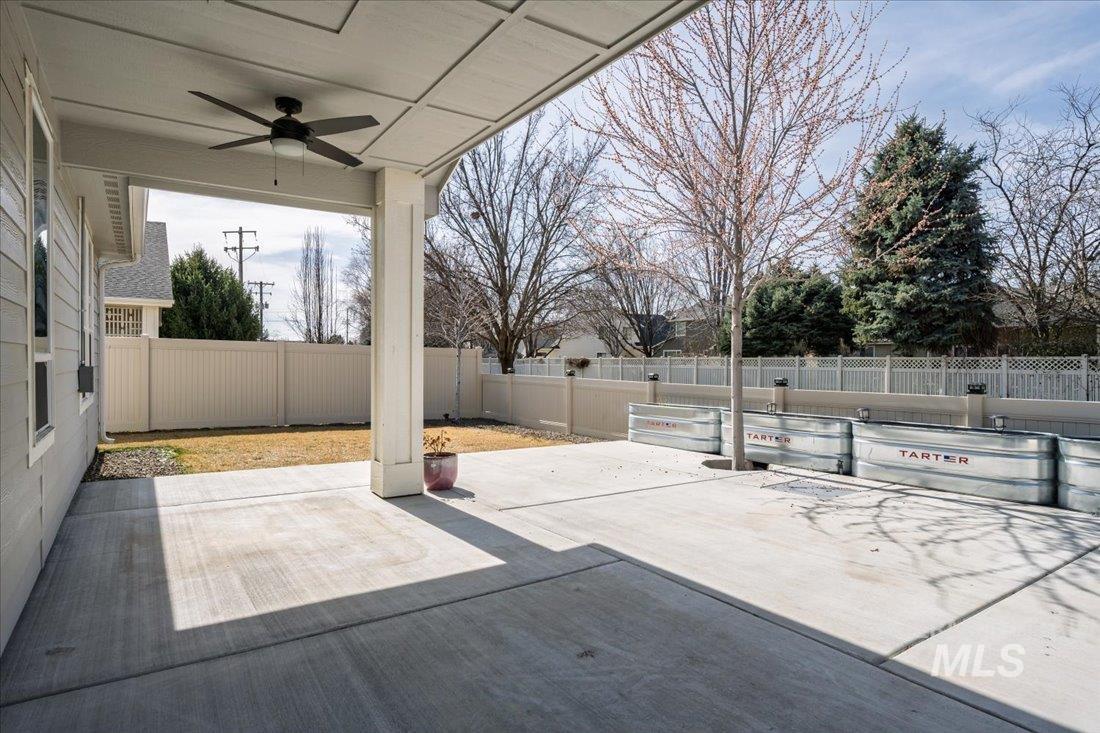 3345 N Sirocco Avenue Property Photo 12