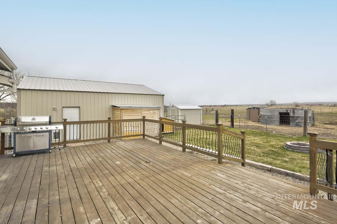 2422 W. Sales Yard Property Photo 42