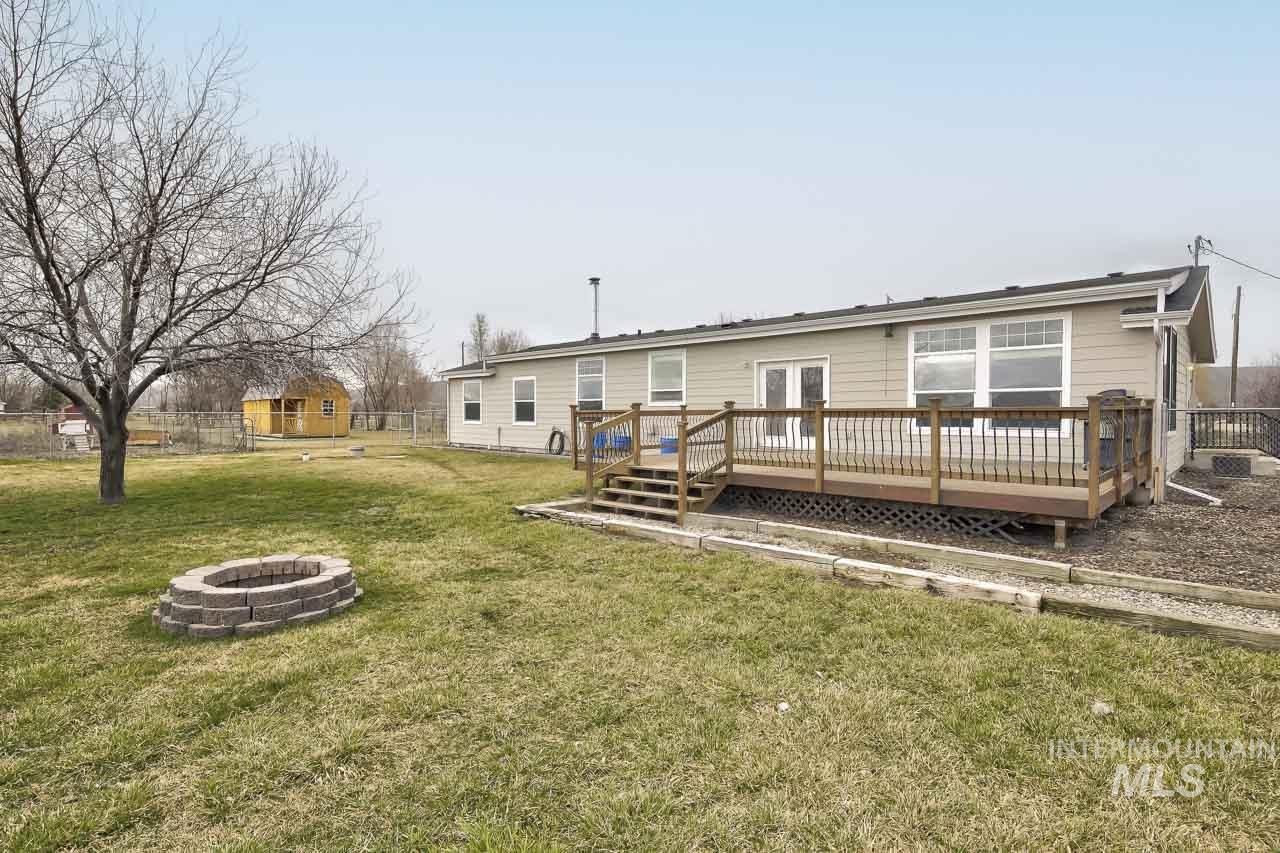 2422 W. Sales Yard Property Photo 44