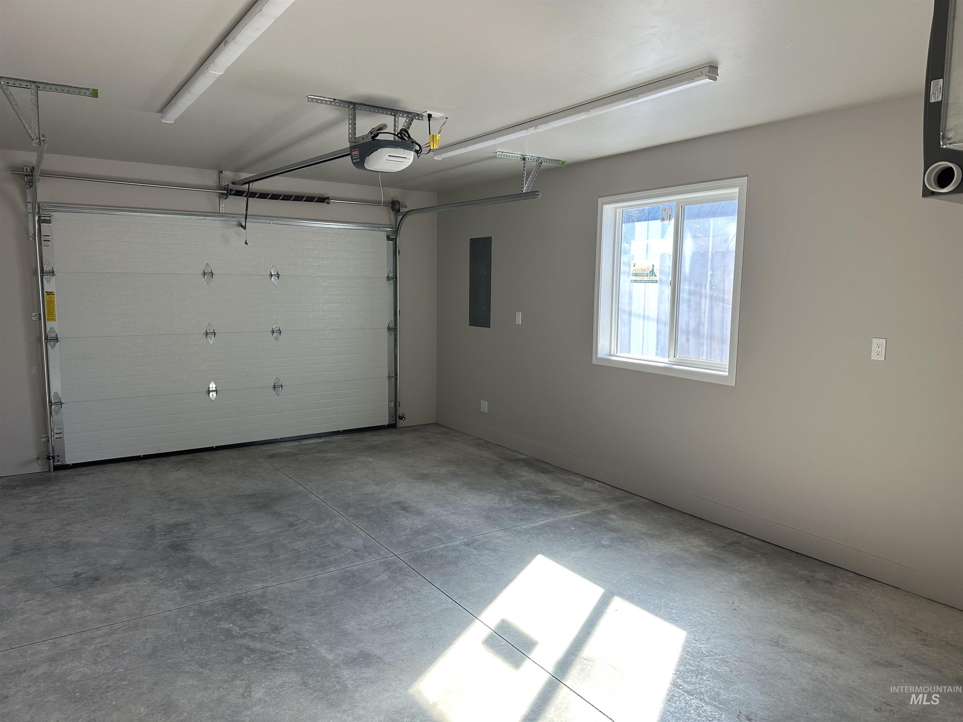 103 N East Street Property Photo 11
