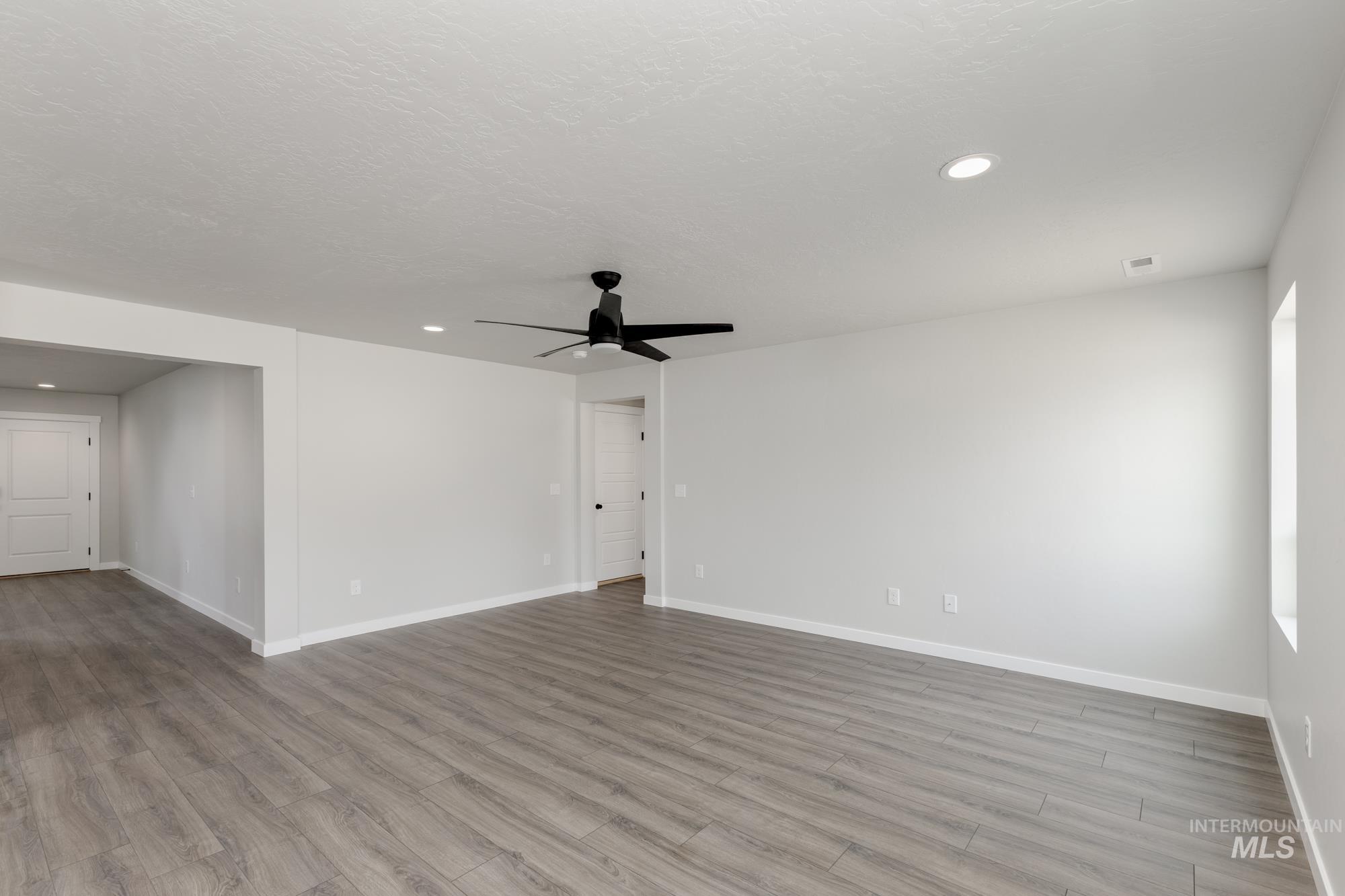 818 E Perjue Basin Dr Property Photo 9