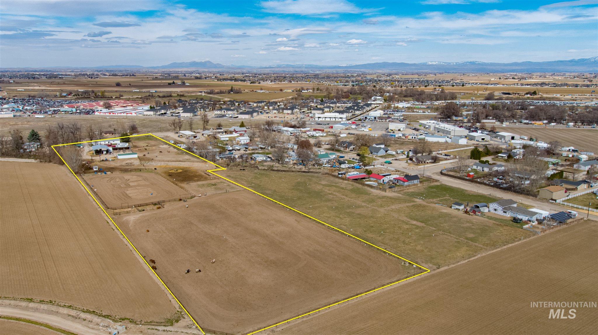 5712 Homedale Property Photo 2