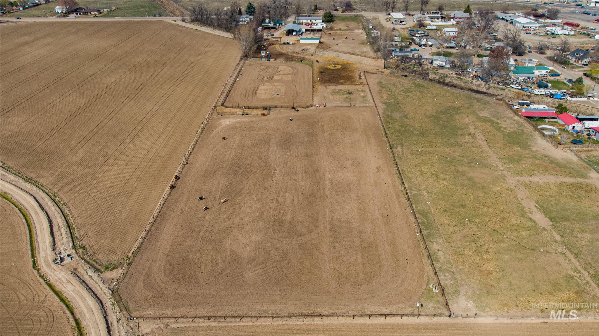 5712 Homedale Property Photo 5