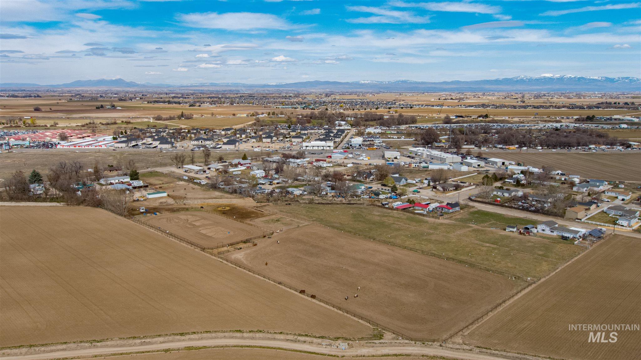 5712 Homedale Property Photo 6