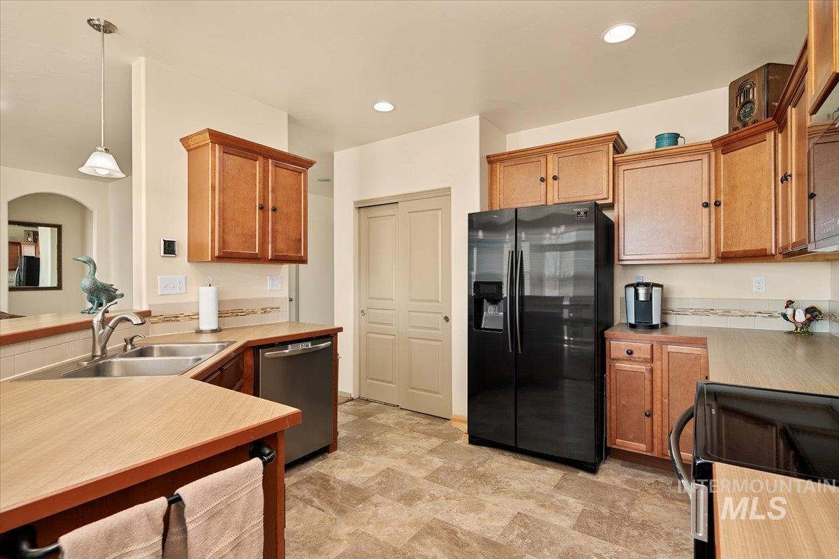3865 S Windy Ridge Dr Property Photo 16