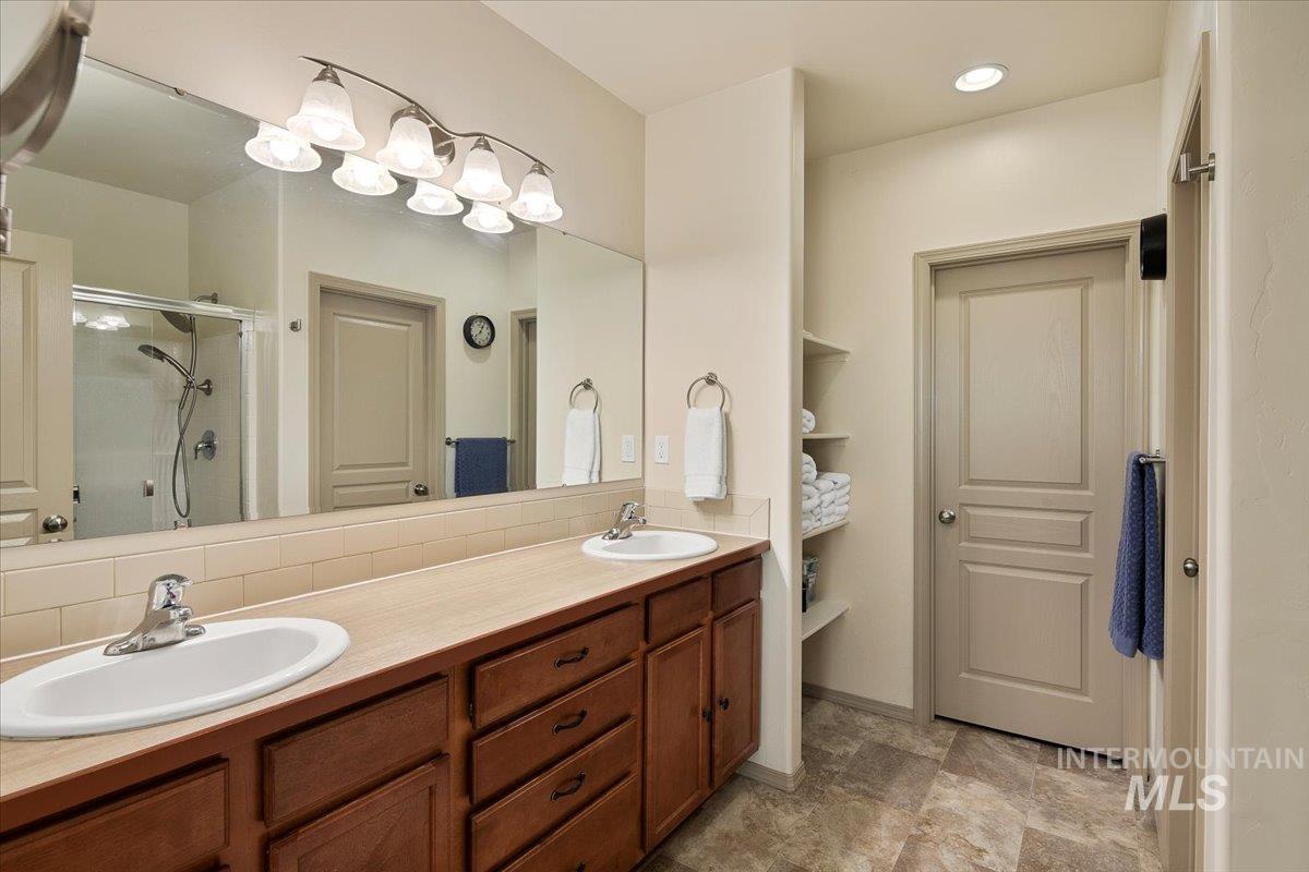 3865 S Windy Ridge Dr Property Photo 22