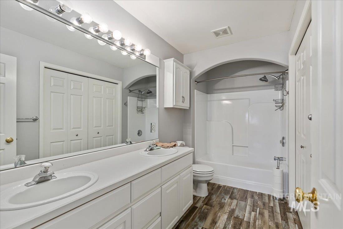 13233 W Elmspring Dr. Property Photo 30