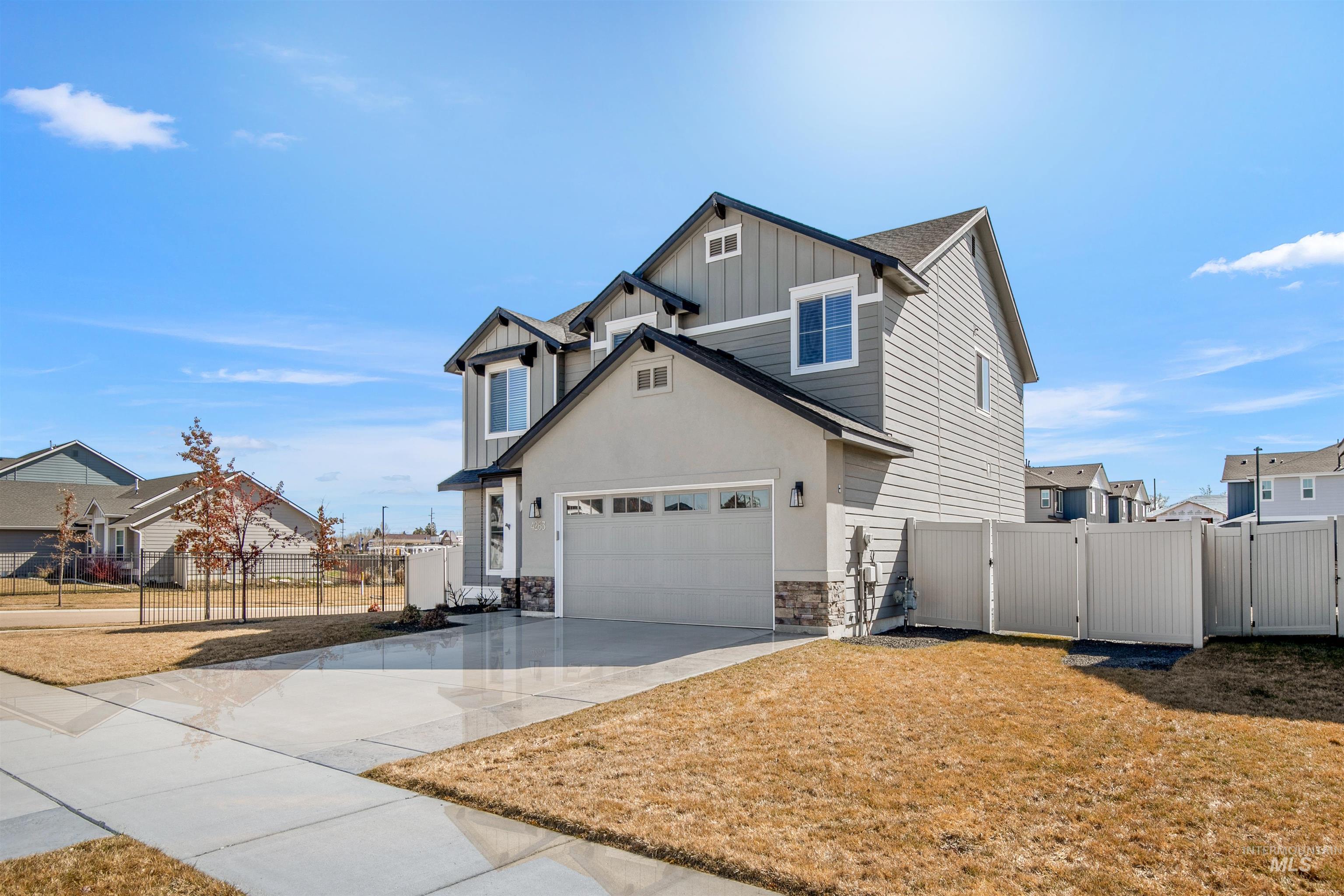 4263 W Spring House Dr Property Photo 3