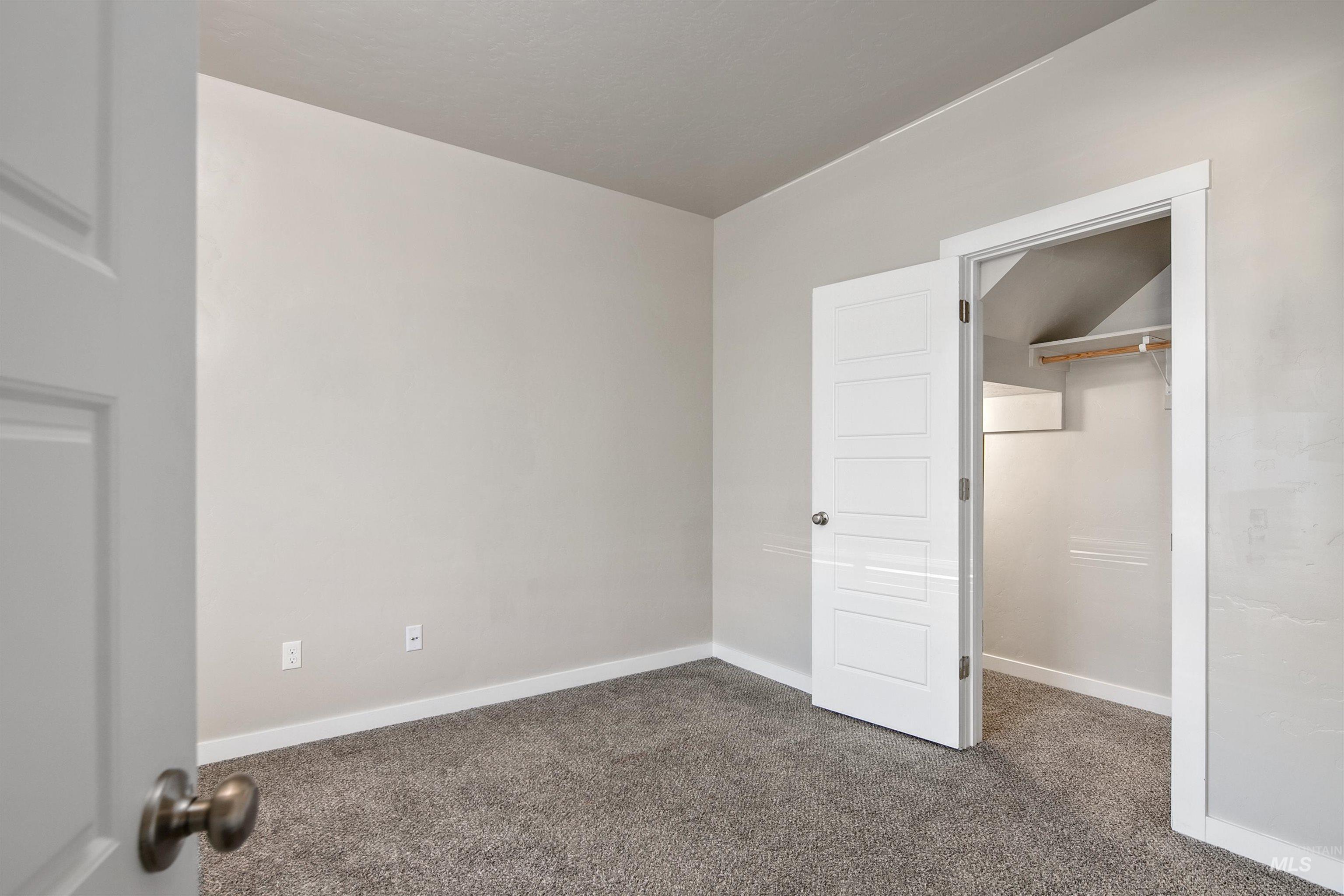 4263 W Spring House Dr Property Photo 6