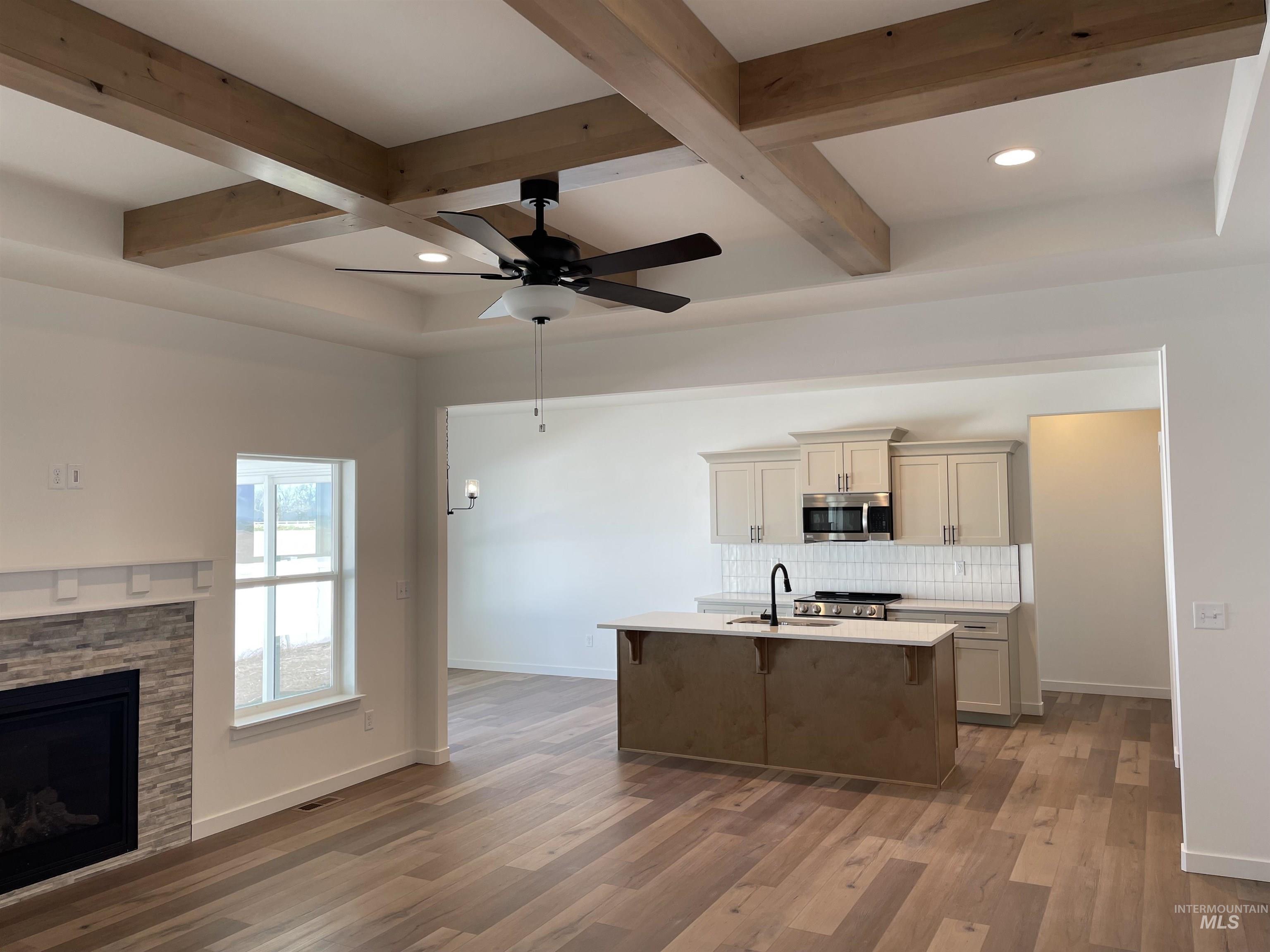 1146 Northridge Way Property Photo 3