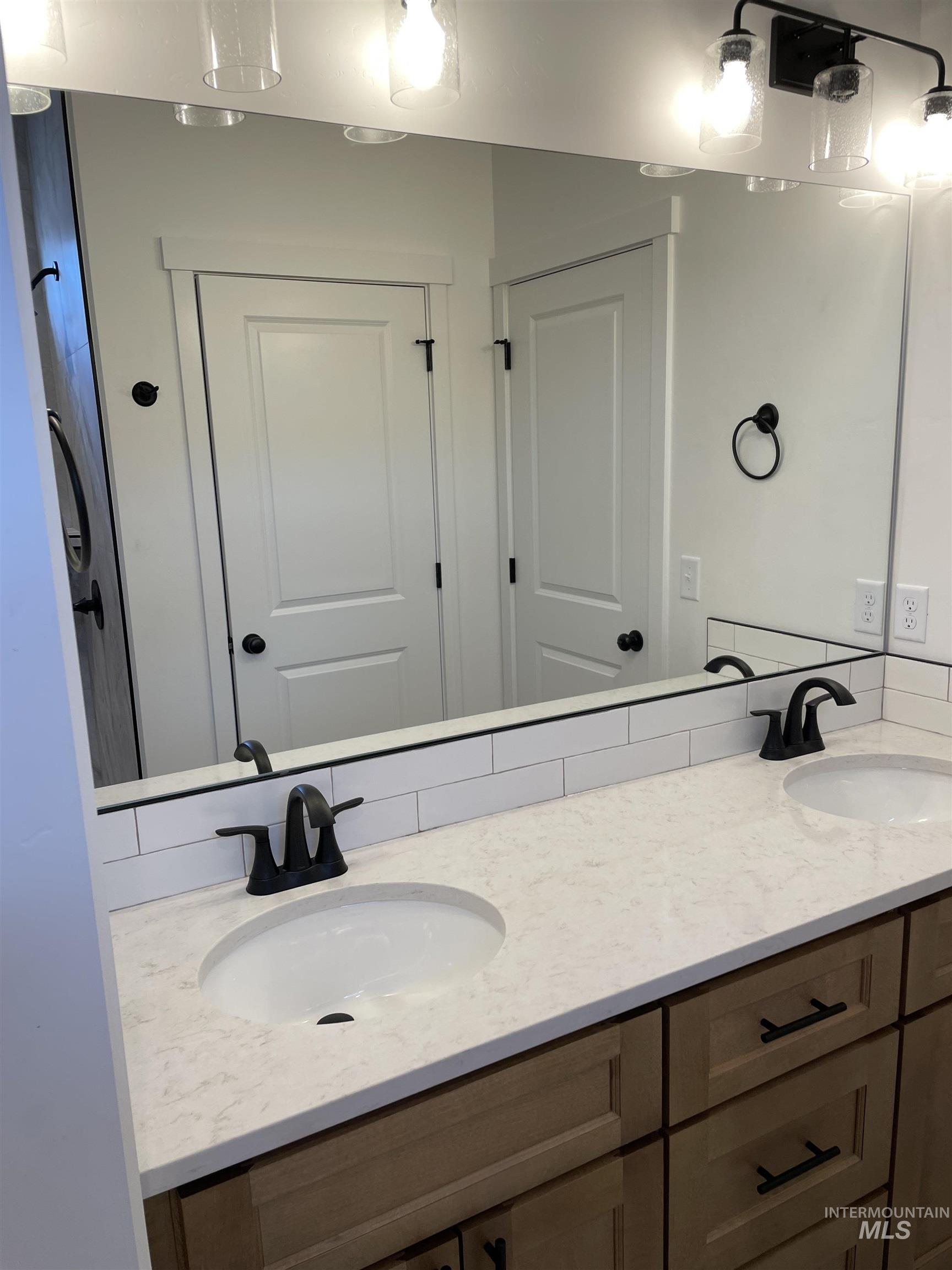 1146 Northridge Way Property Photo 16