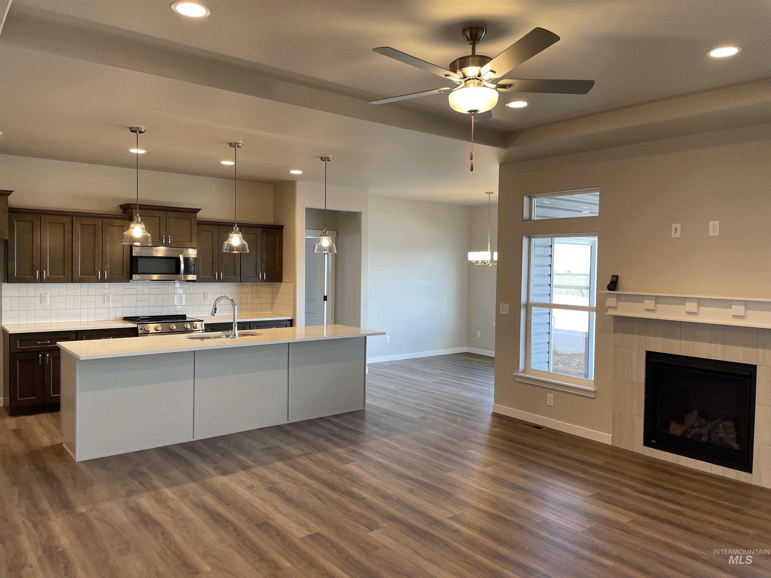 1136 Northridge Way Property Photo 4