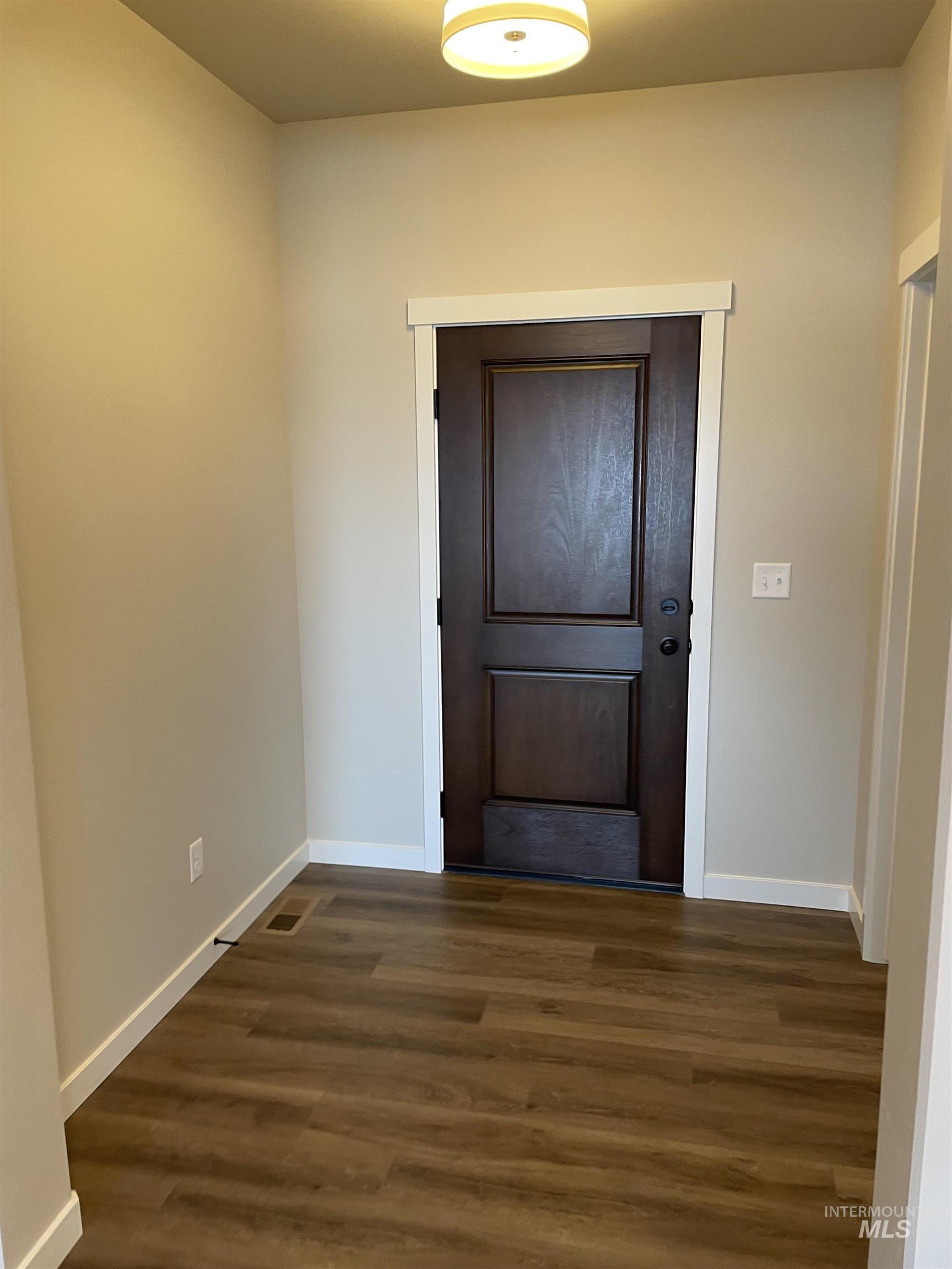 1136 Northridge Way Property Photo 11