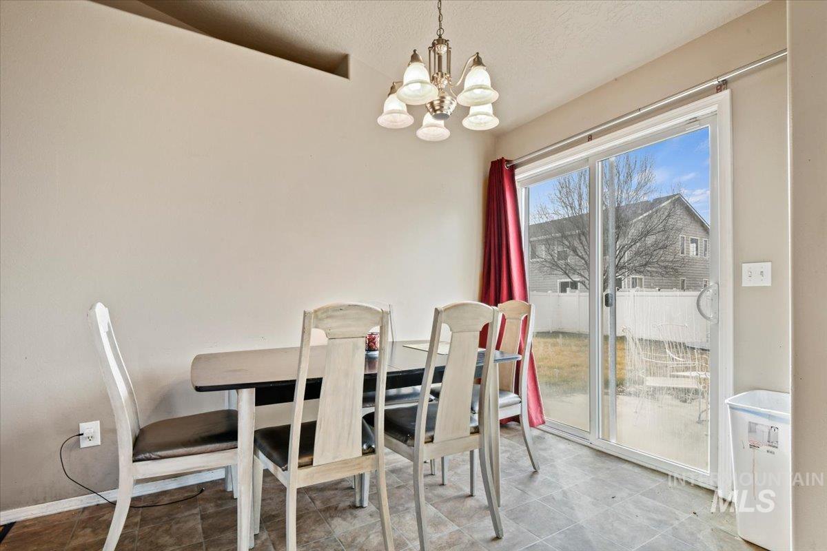 19 S. Stillwater Way Property Photo 8