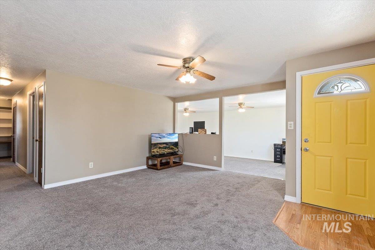 612 Parnell Drive Property Photo 3