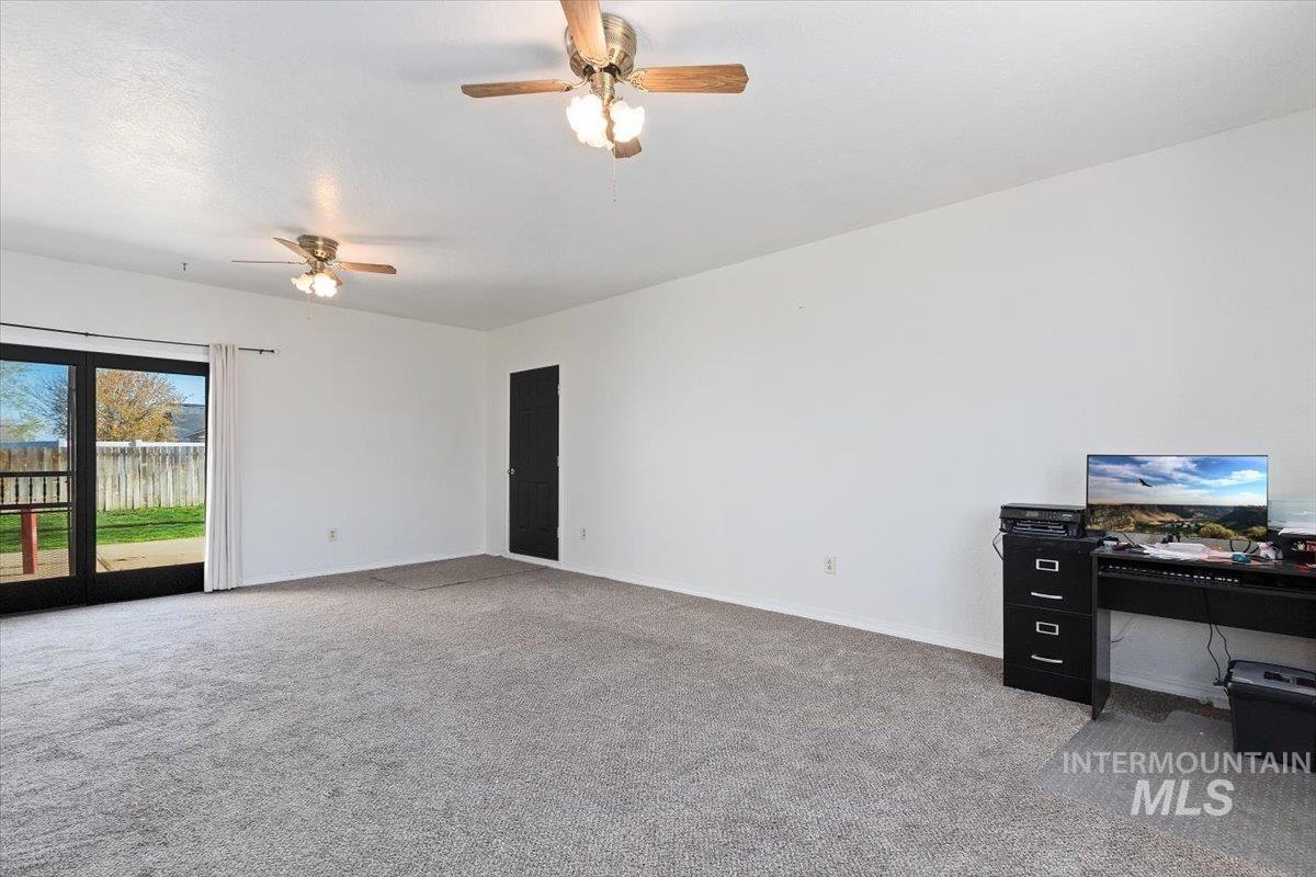 612 Parnell Drive Property Photo 6