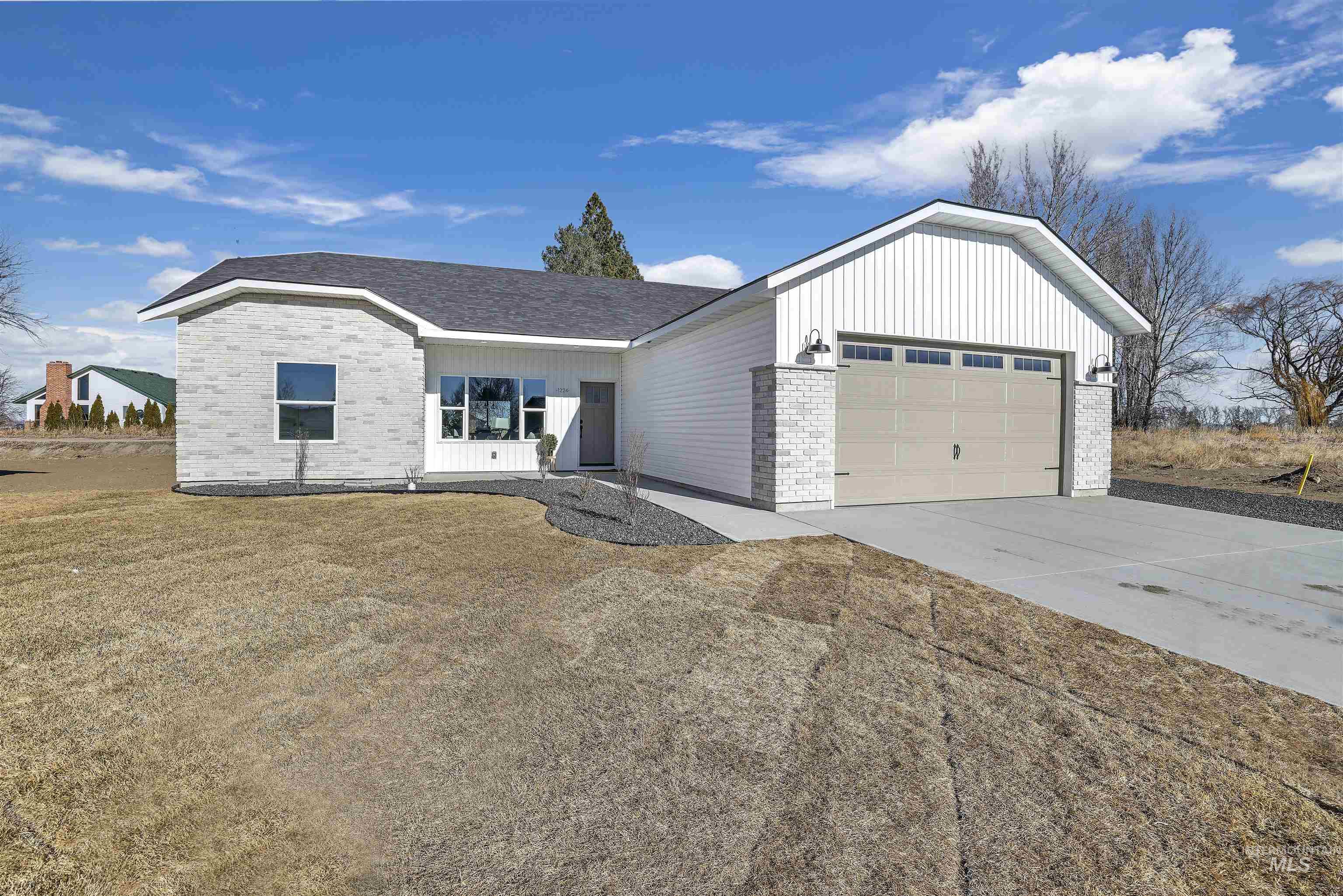 1224 Bronze Dr. Property Photo 2