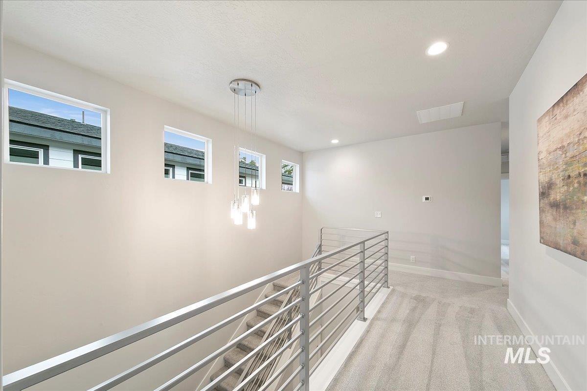 8132 N Breezy Ave Property Photo 38