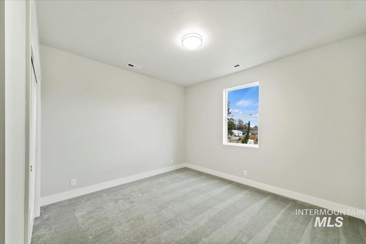 8132 N Breezy Ave Property Photo 42