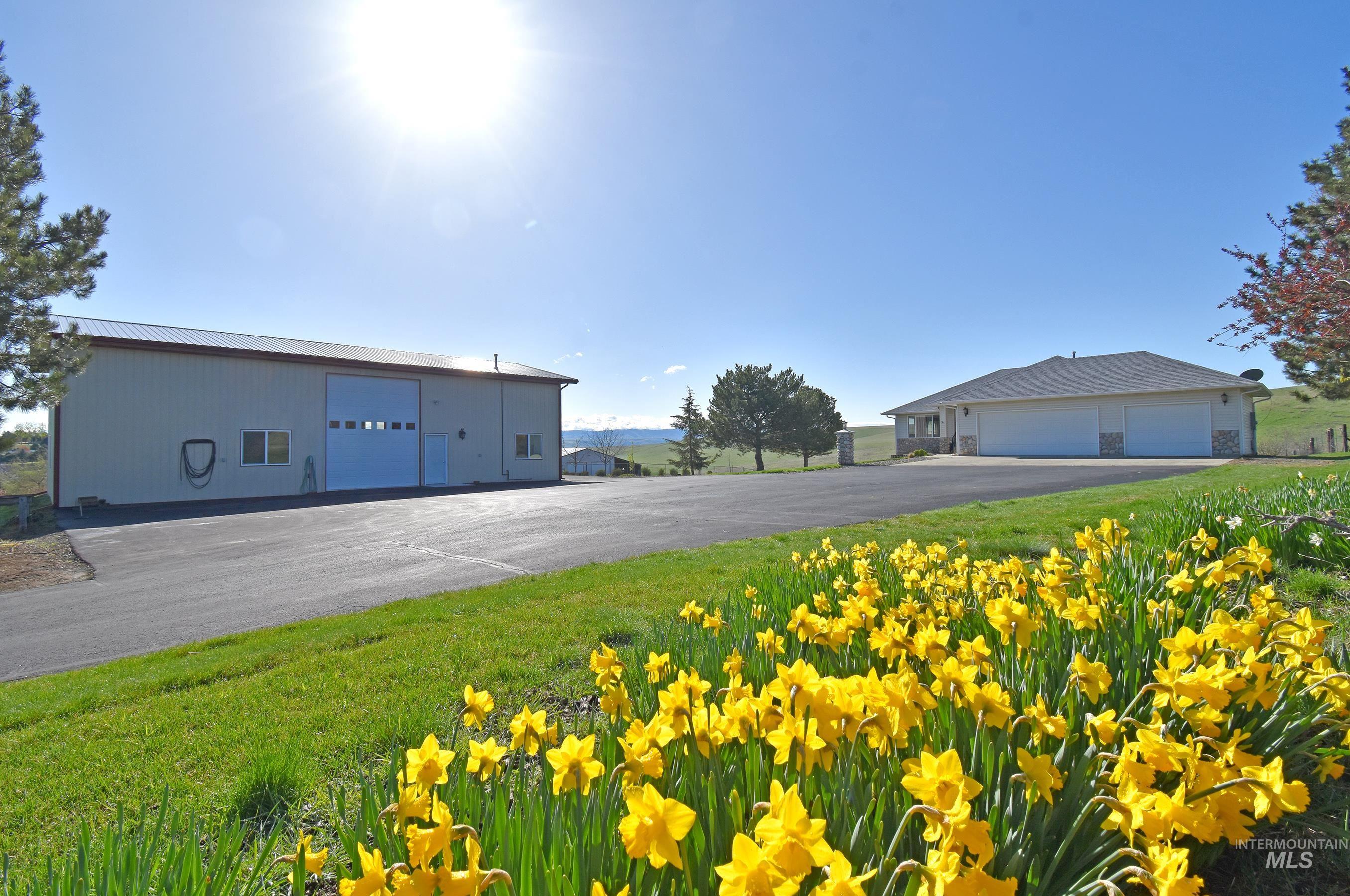 2831 Scenic Hills Drive Property Photo