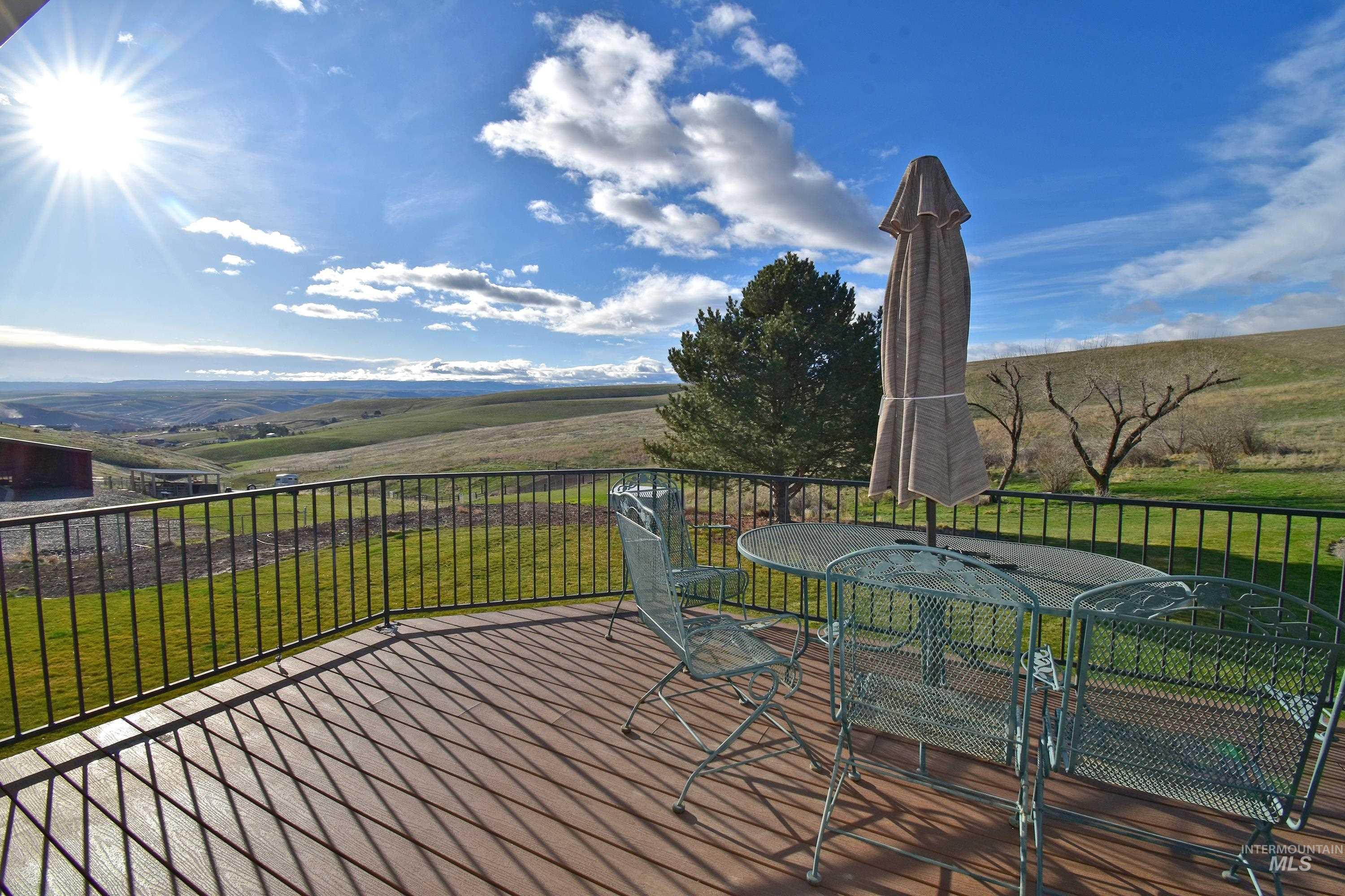 2831 Scenic Hills Drive Property Photo 4