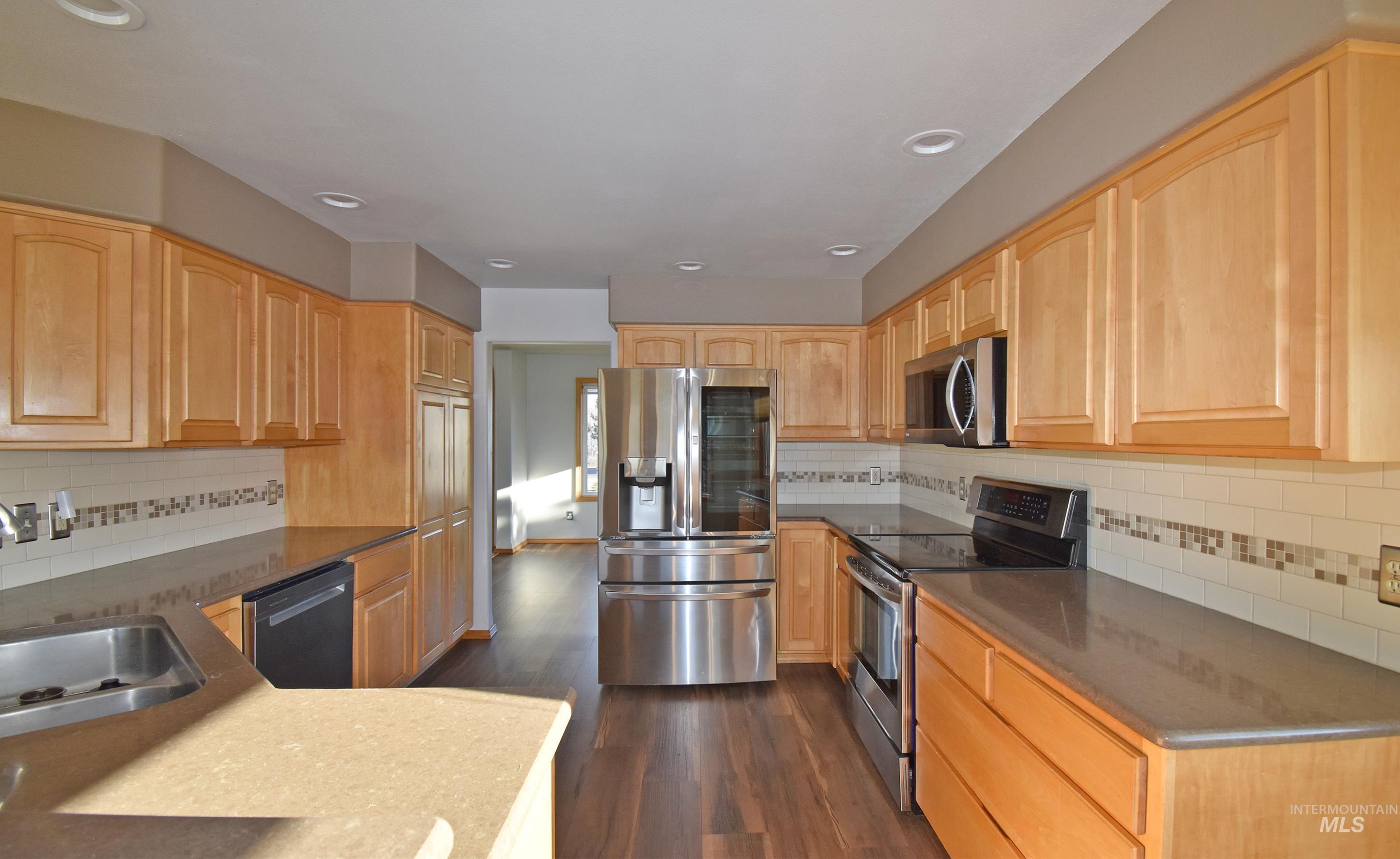 2831 Scenic Hills Drive Property Photo 12