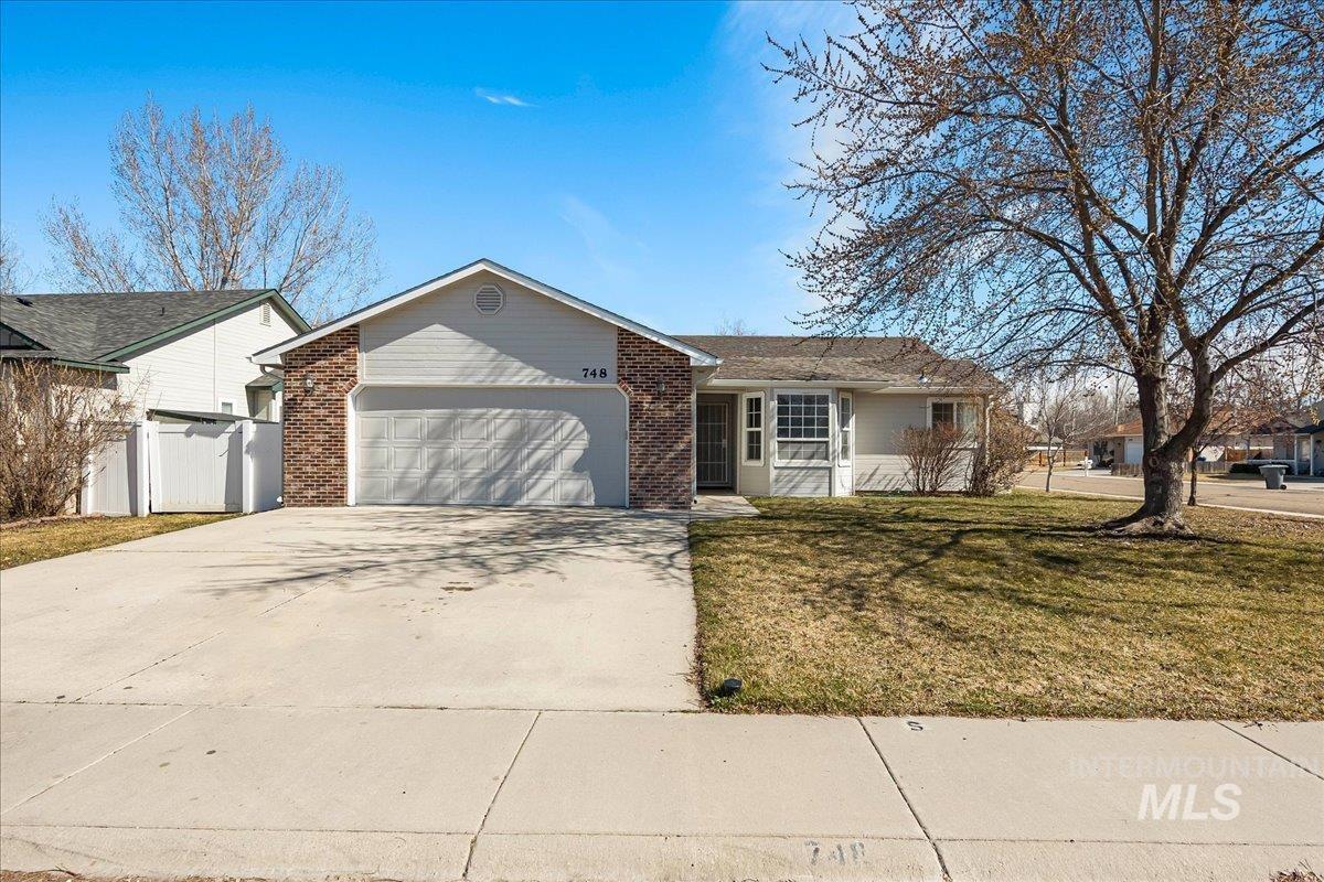 Highland Meadow Real Estate Listings Main Image