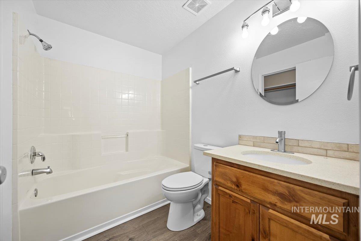 748 Red Fern Dr. Property Photo 21