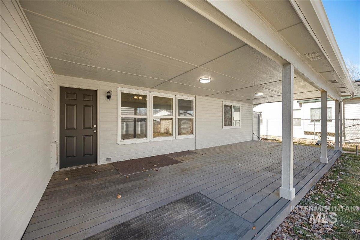 748 Red Fern Dr. Property Photo 23