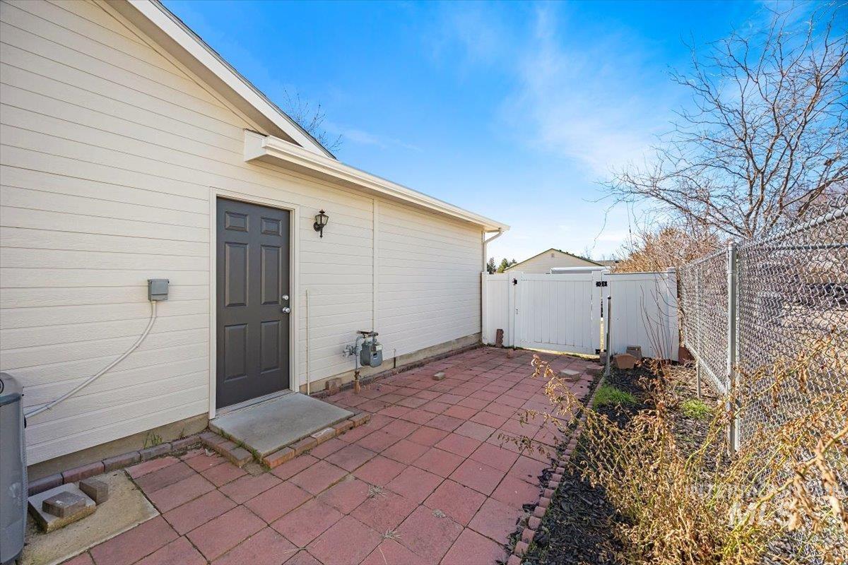 748 Red Fern Dr. Property Photo 27