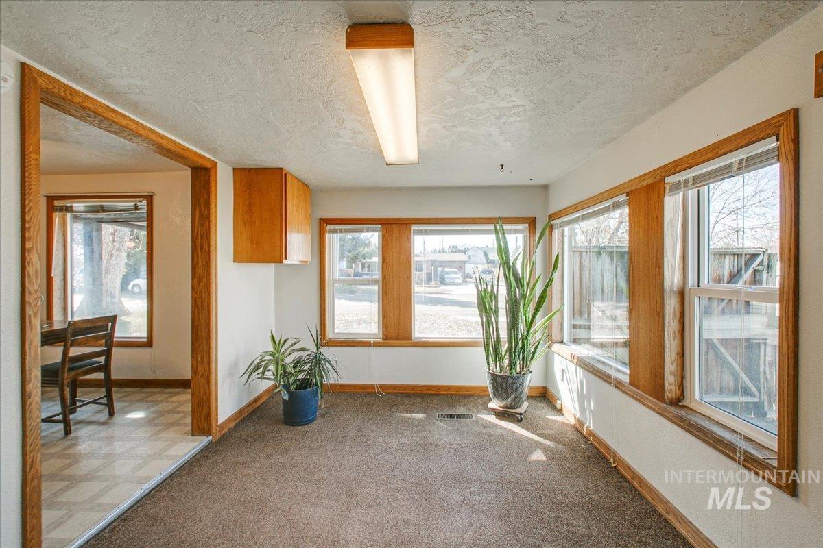 2224 4th St S Property Photo 11