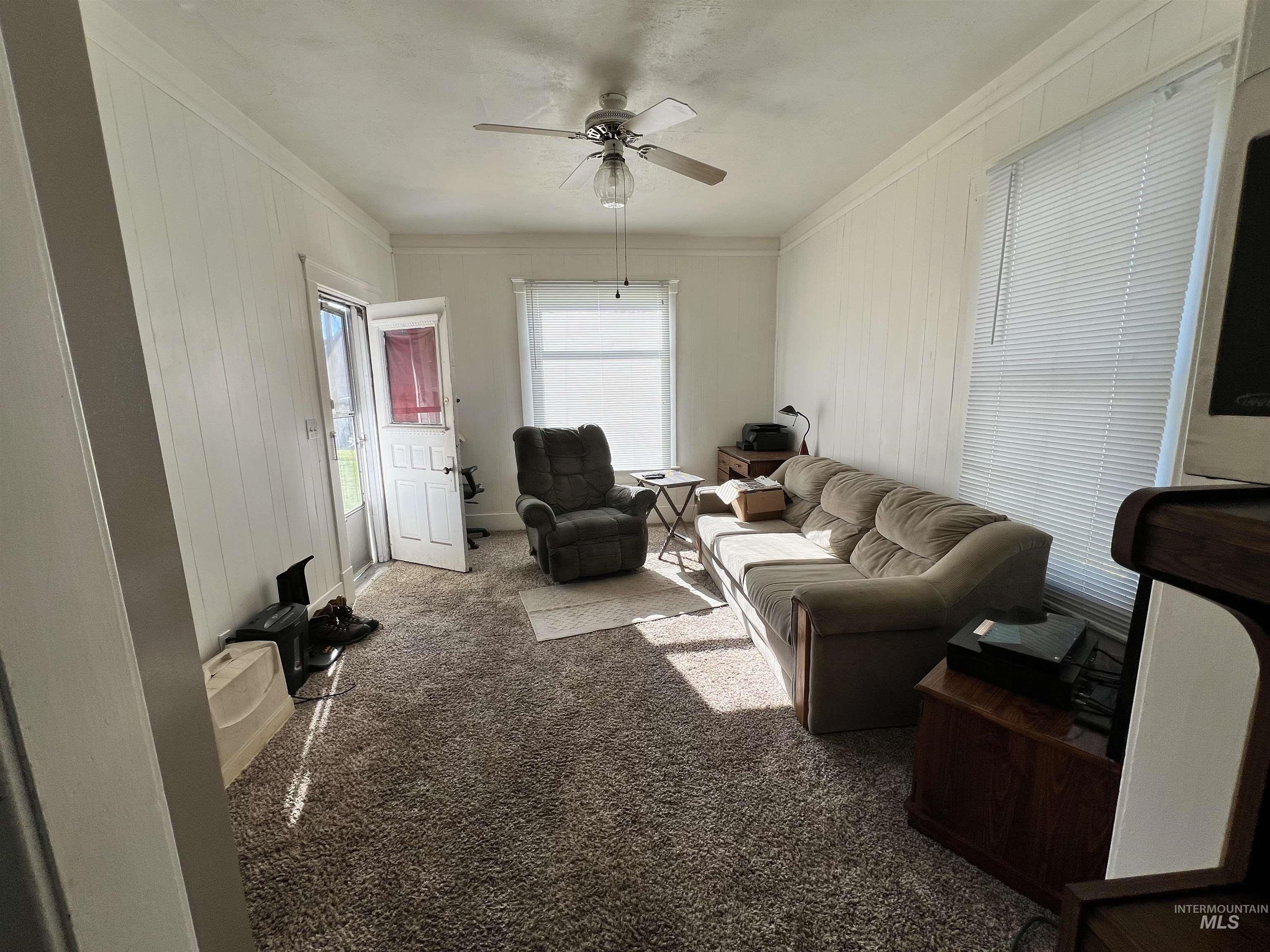 321 2nd Ave Property Photo 12