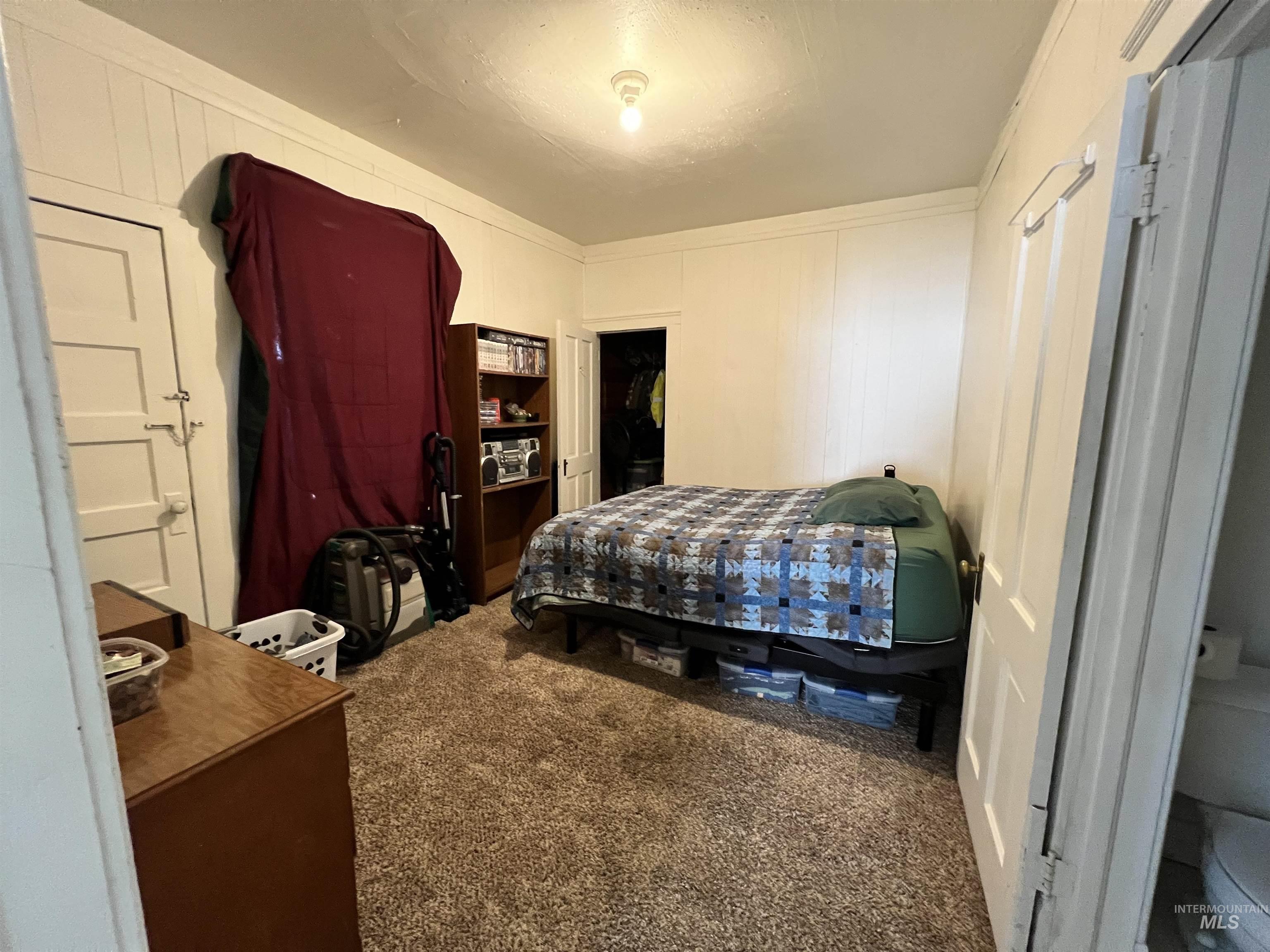 321 2nd Ave Property Photo 16