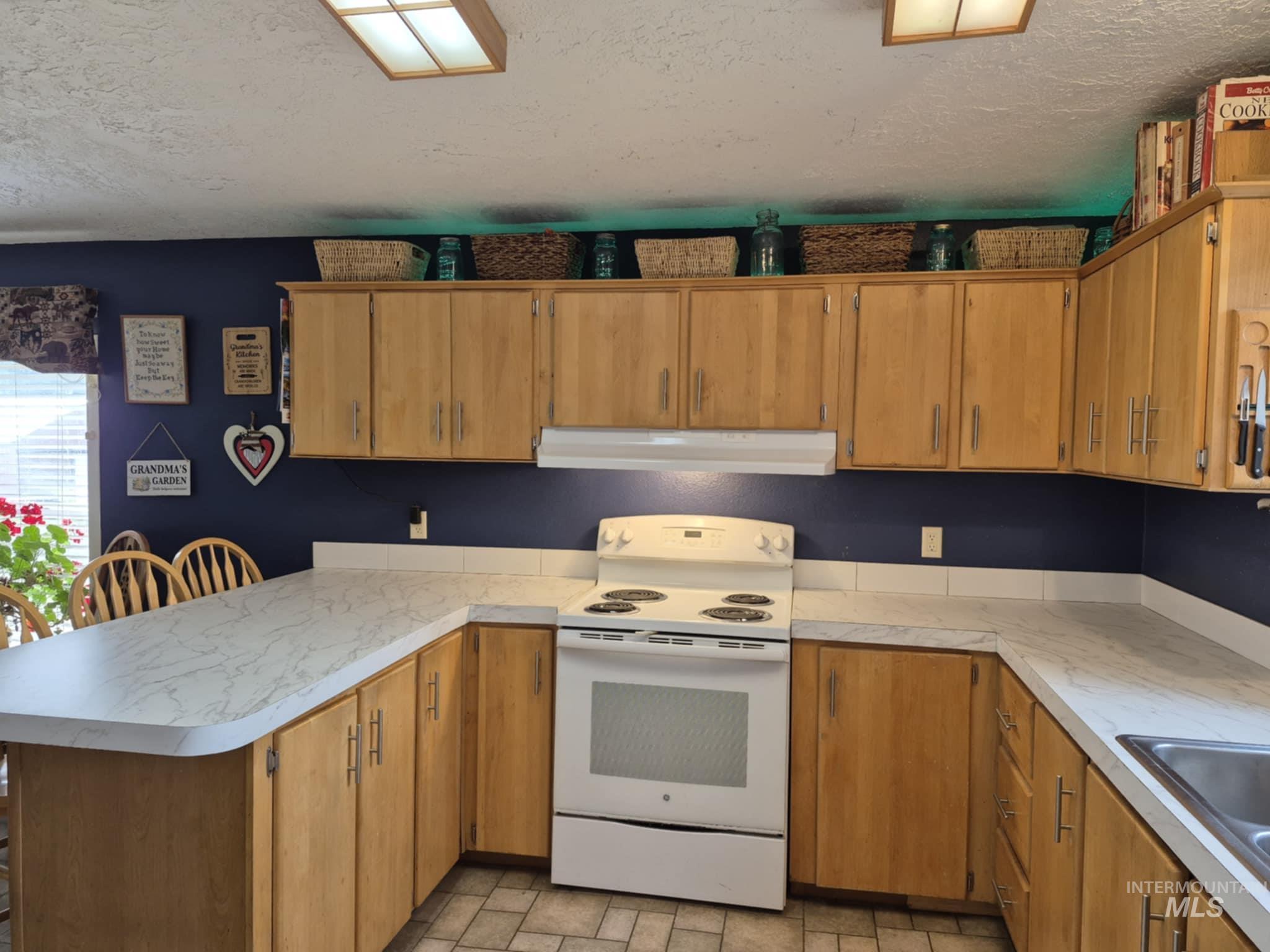 470 Lackey Rd Property Photo 2