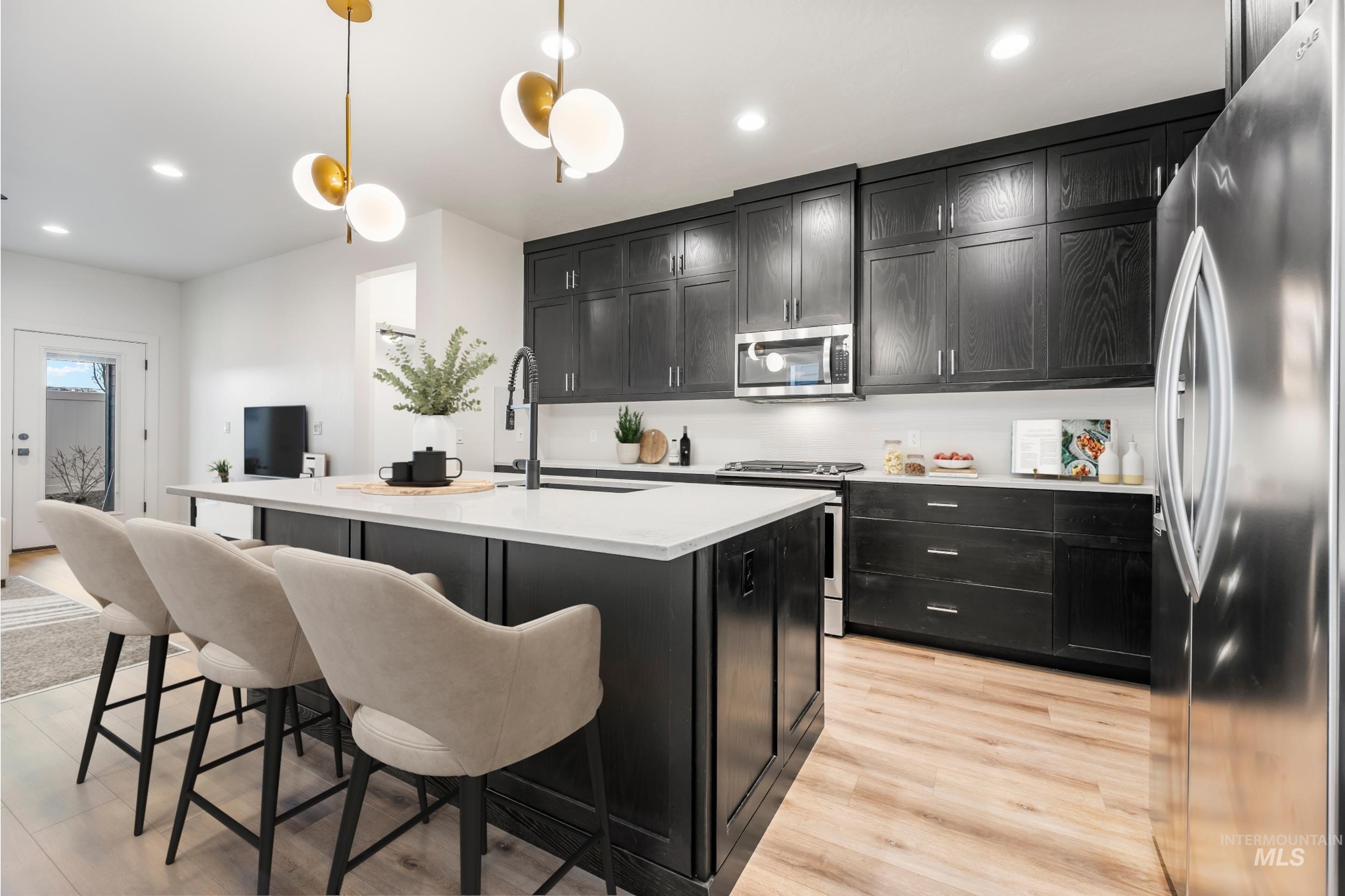 2039 E Presidential Property Photo 10