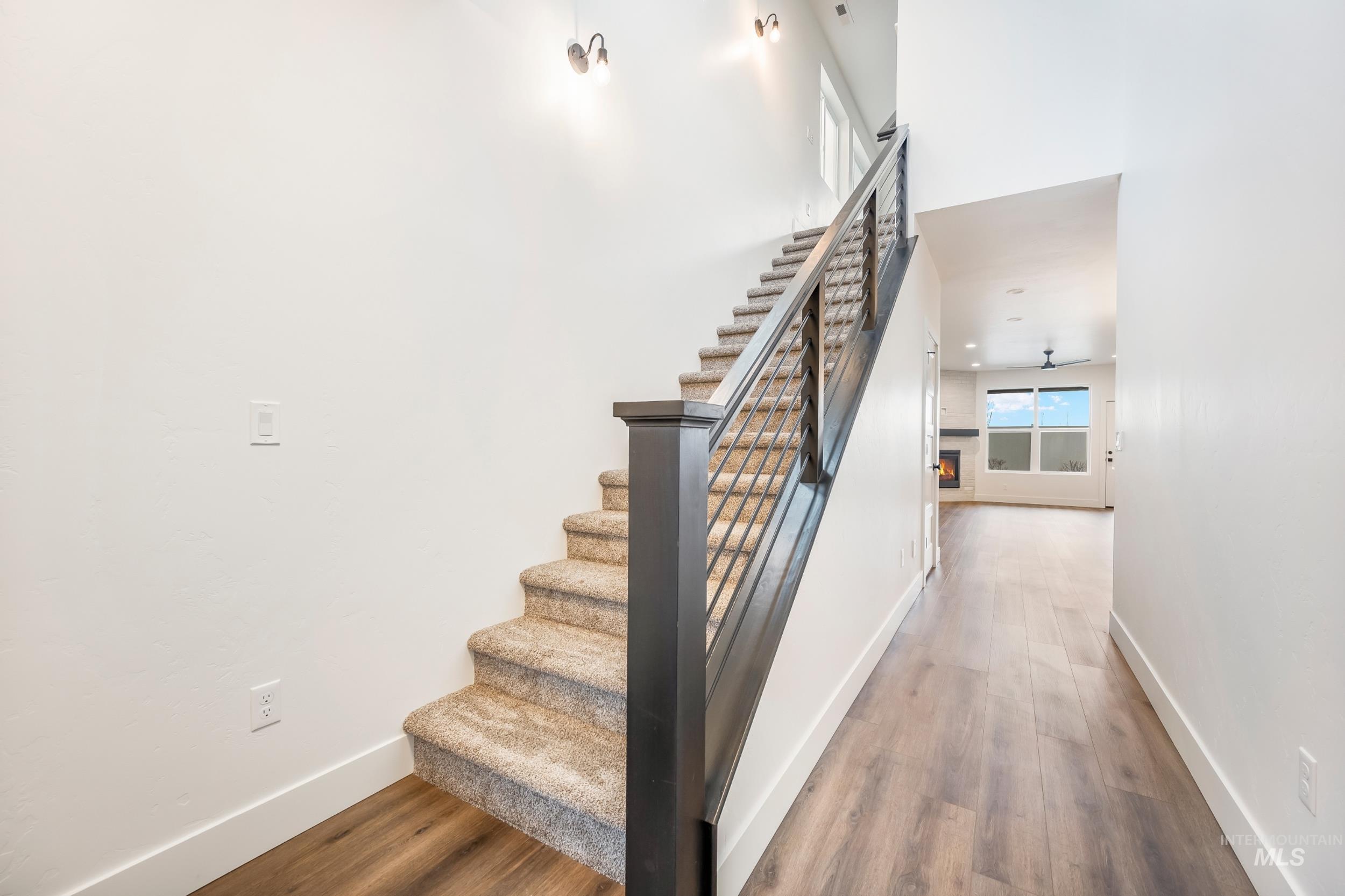 2039 E Presidential Property Photo 22
