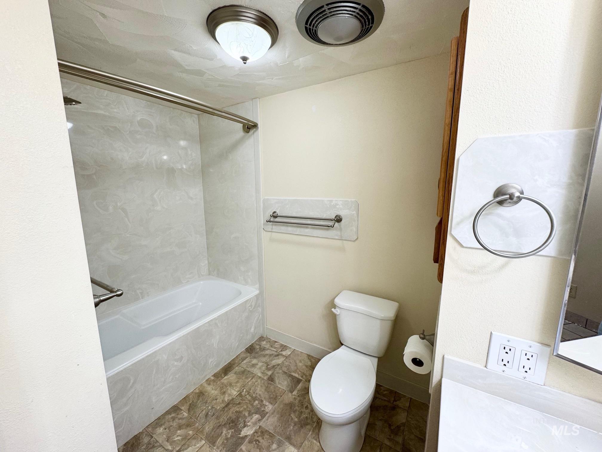 267 N 100 W Property Photo 15