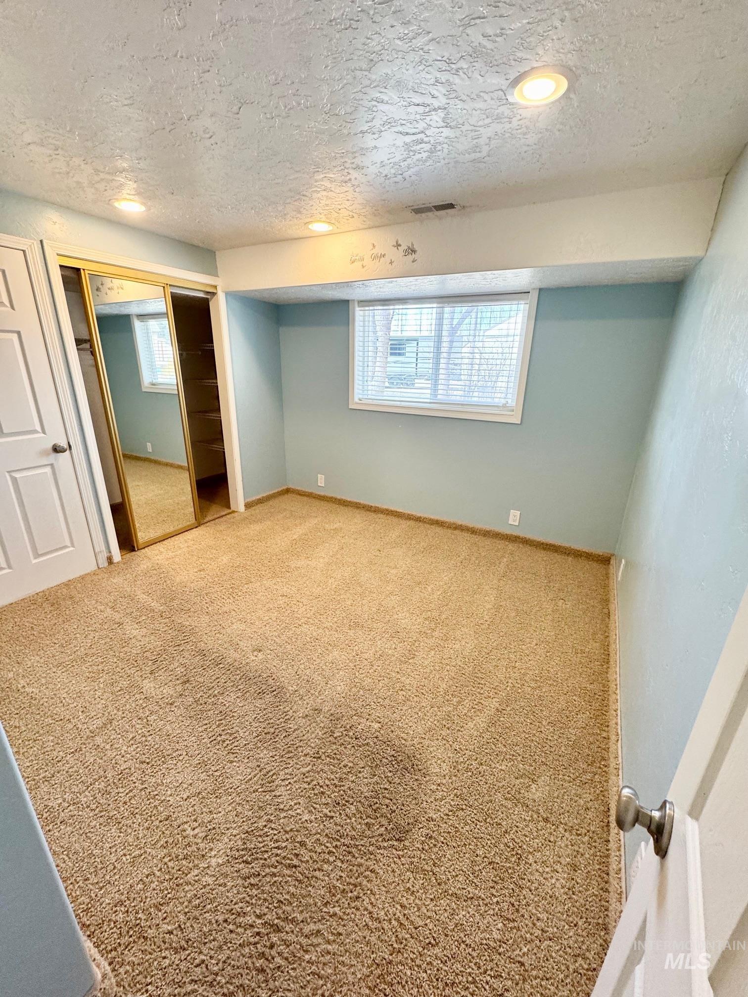 267 N 100 W Property Photo 21