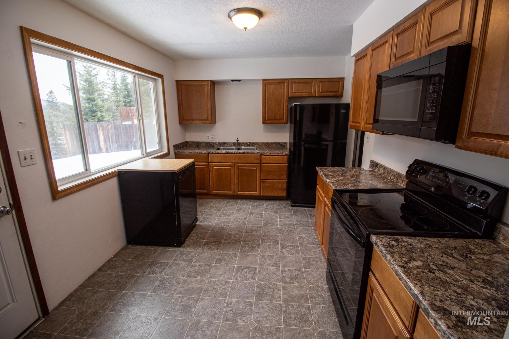 203 Juniper Drive Property Photo 4