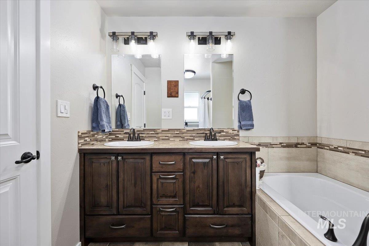 867 W 475 Ln S Property Photo 19