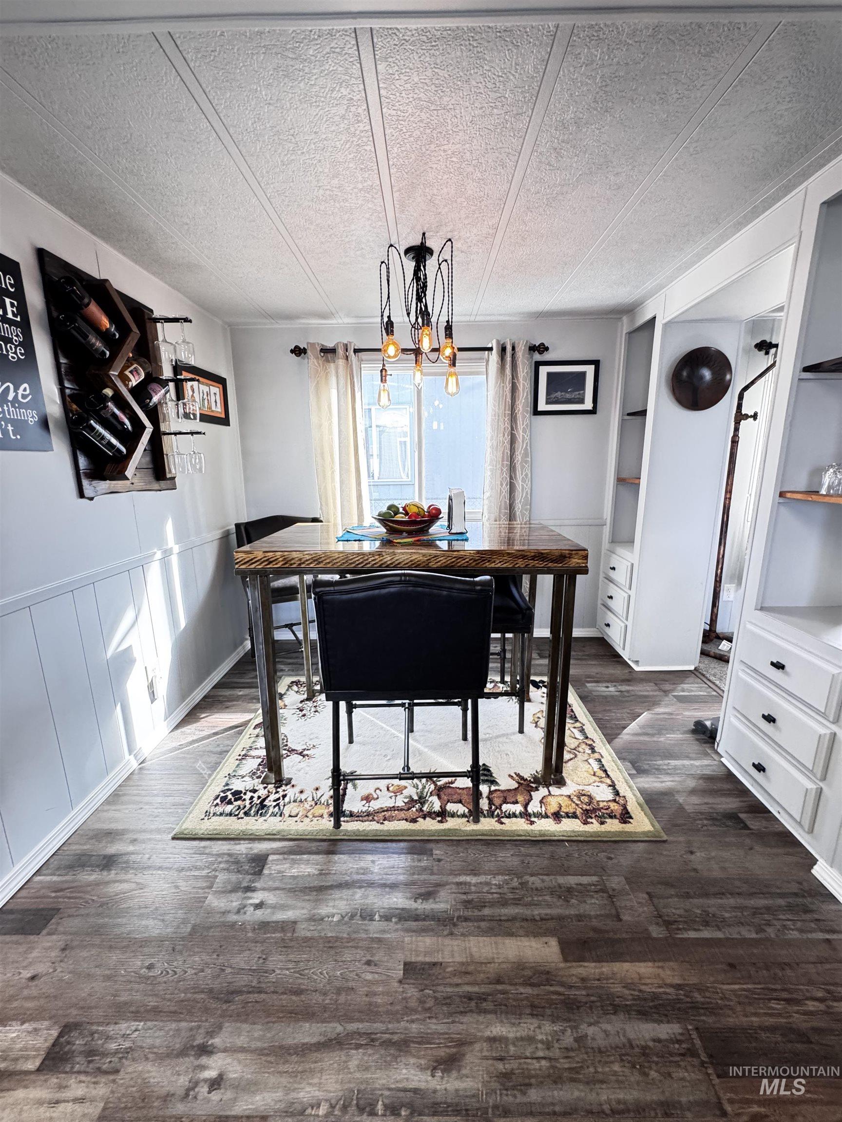 1414 Parke View Property Photo 9