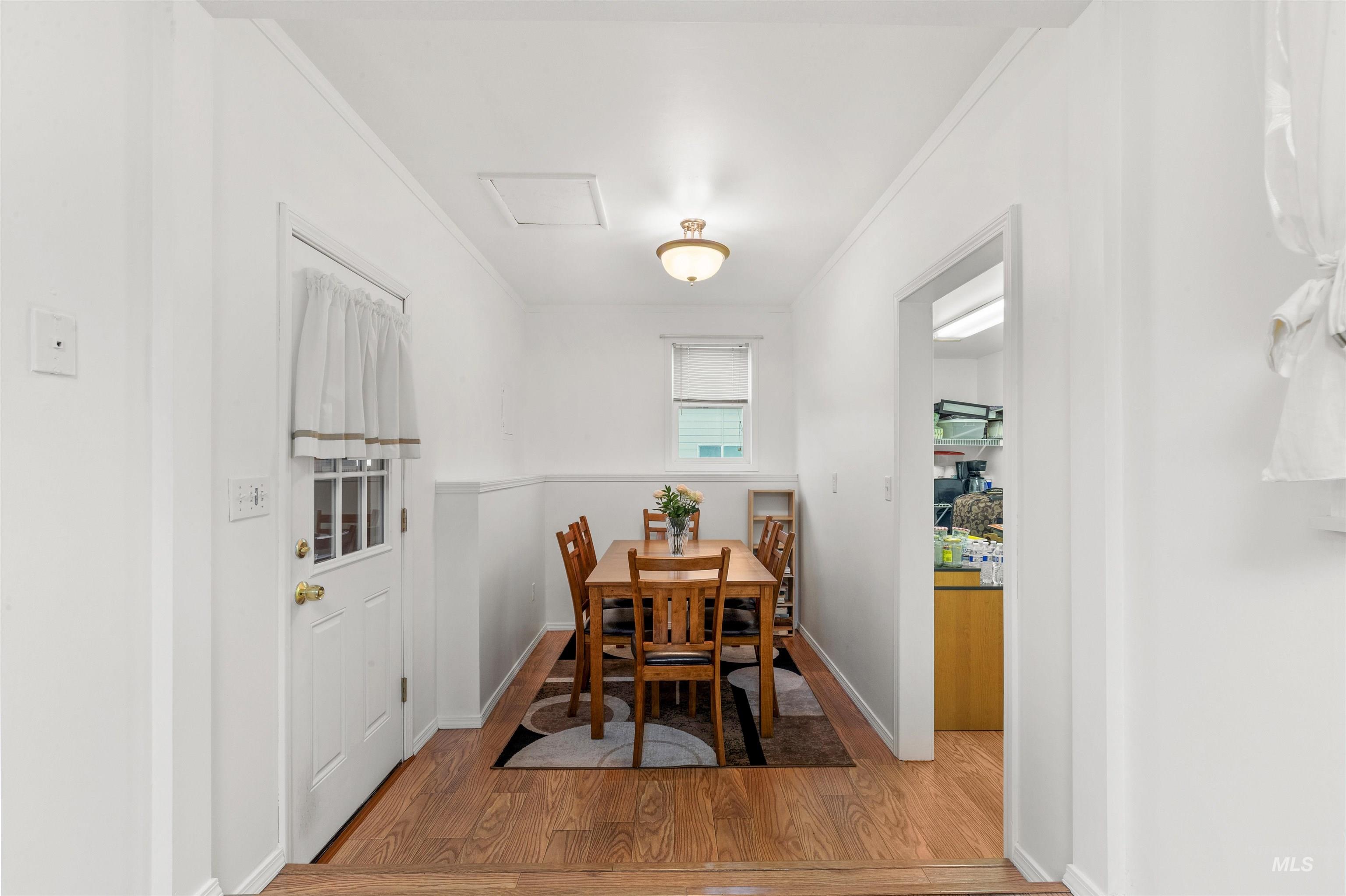 811 Preston Ave Property Photo 5