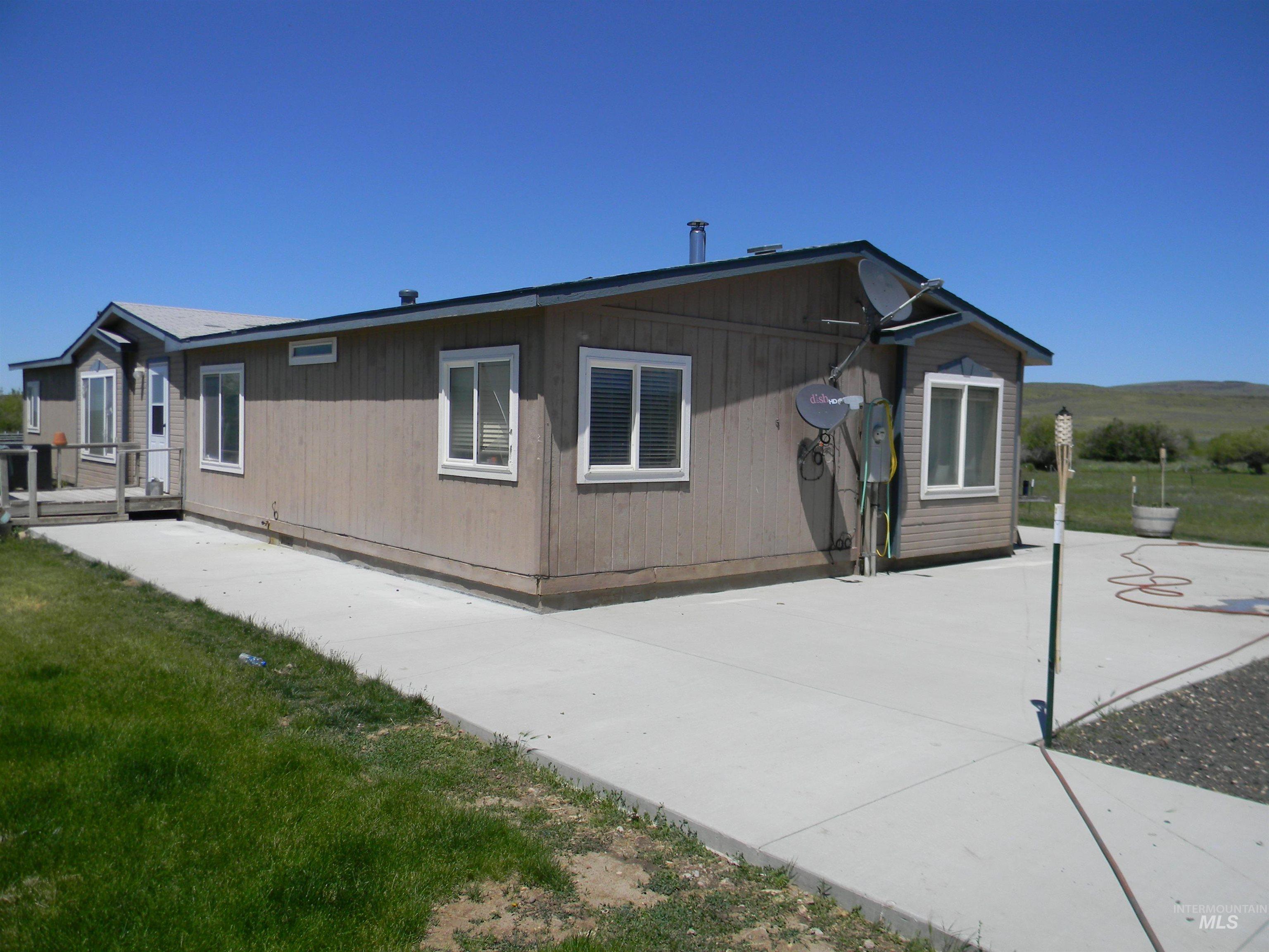 2015 Cow Creek Rd. Property Photo 6