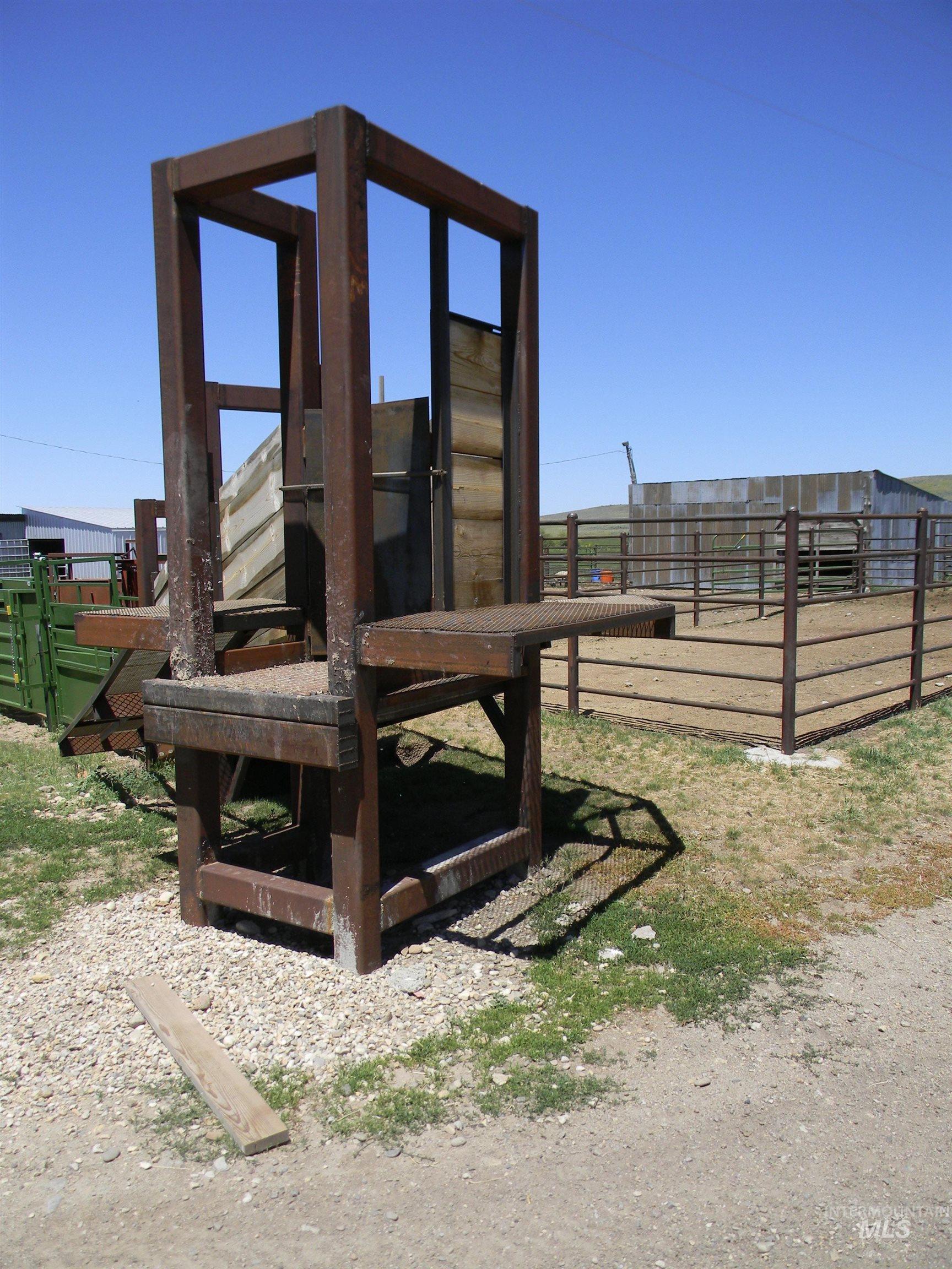 2015 Cow Creek Rd. Property Photo 14
