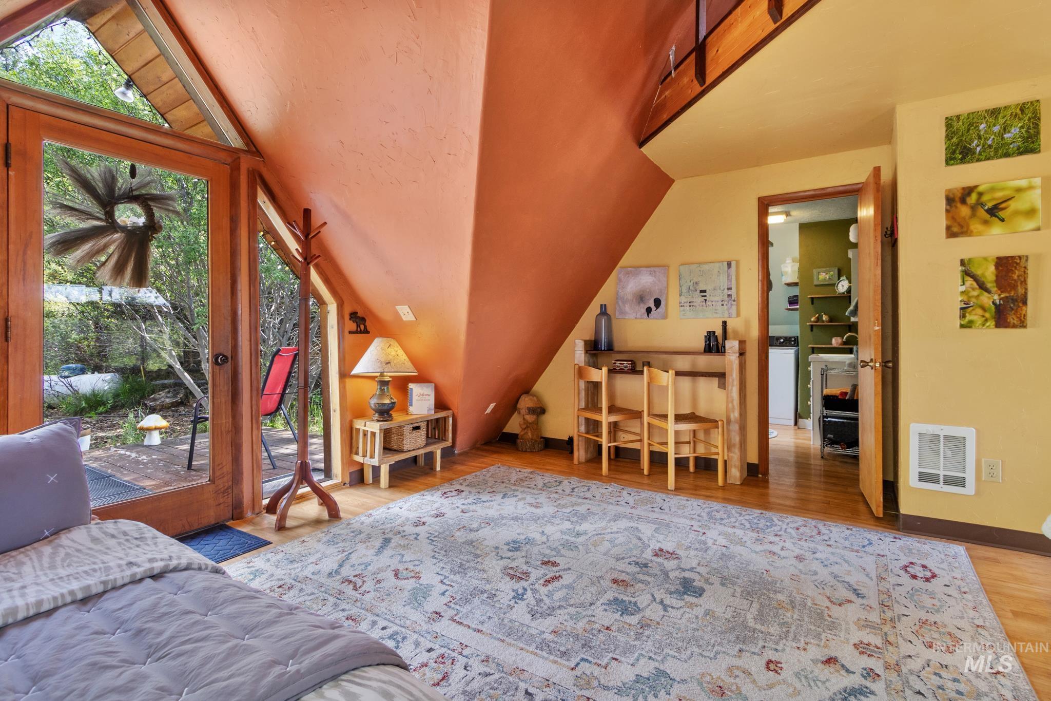 25 Park Lane Property Photo 12