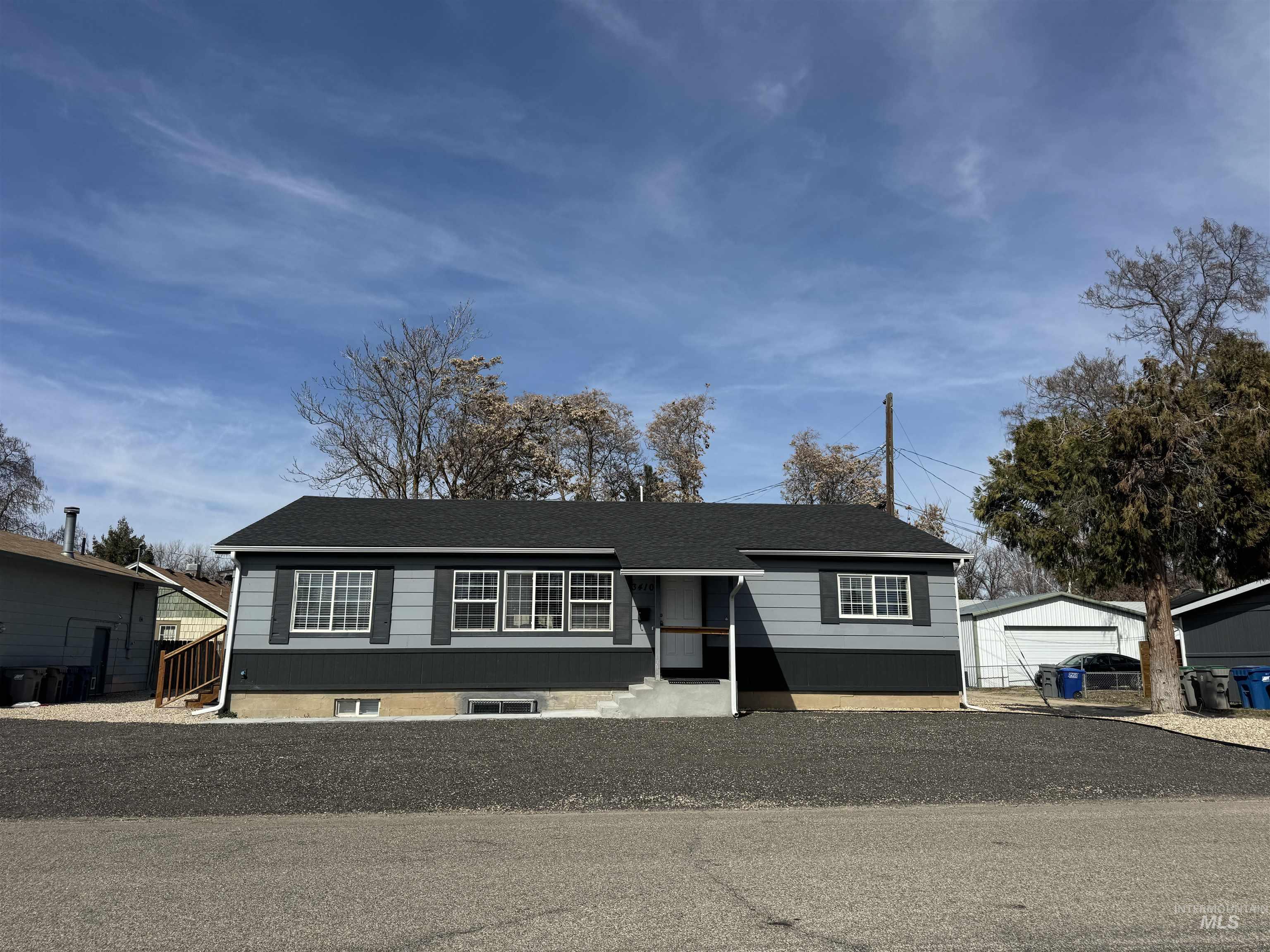3410 W Targee St Property Photo 1